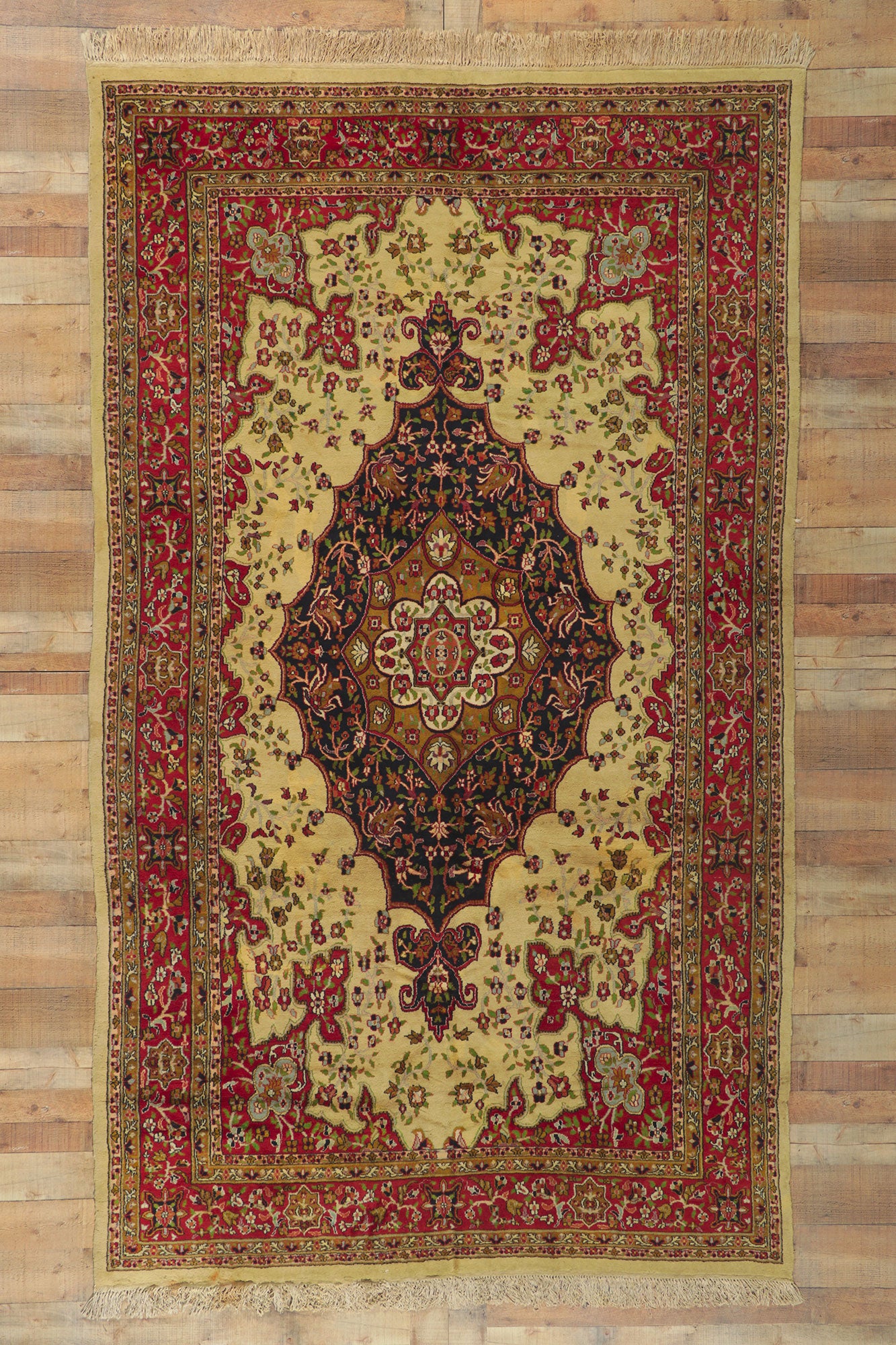 6 x 11 Vintage Indian Isfahan Rug 78304