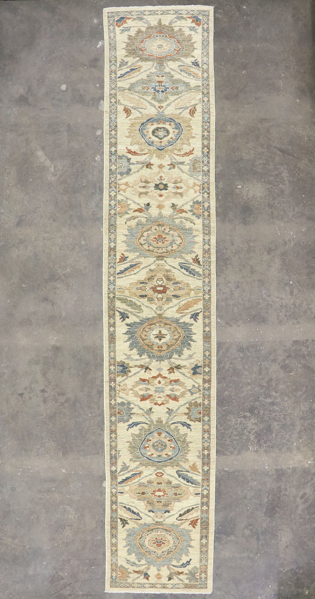 4 x 18 Persian Sultanabad Runner 60904