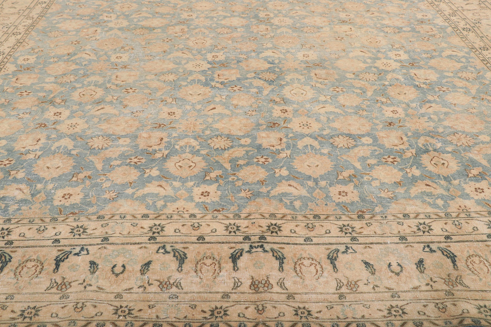 10 x 13 Vintage Persian Tabriz Rug 60973