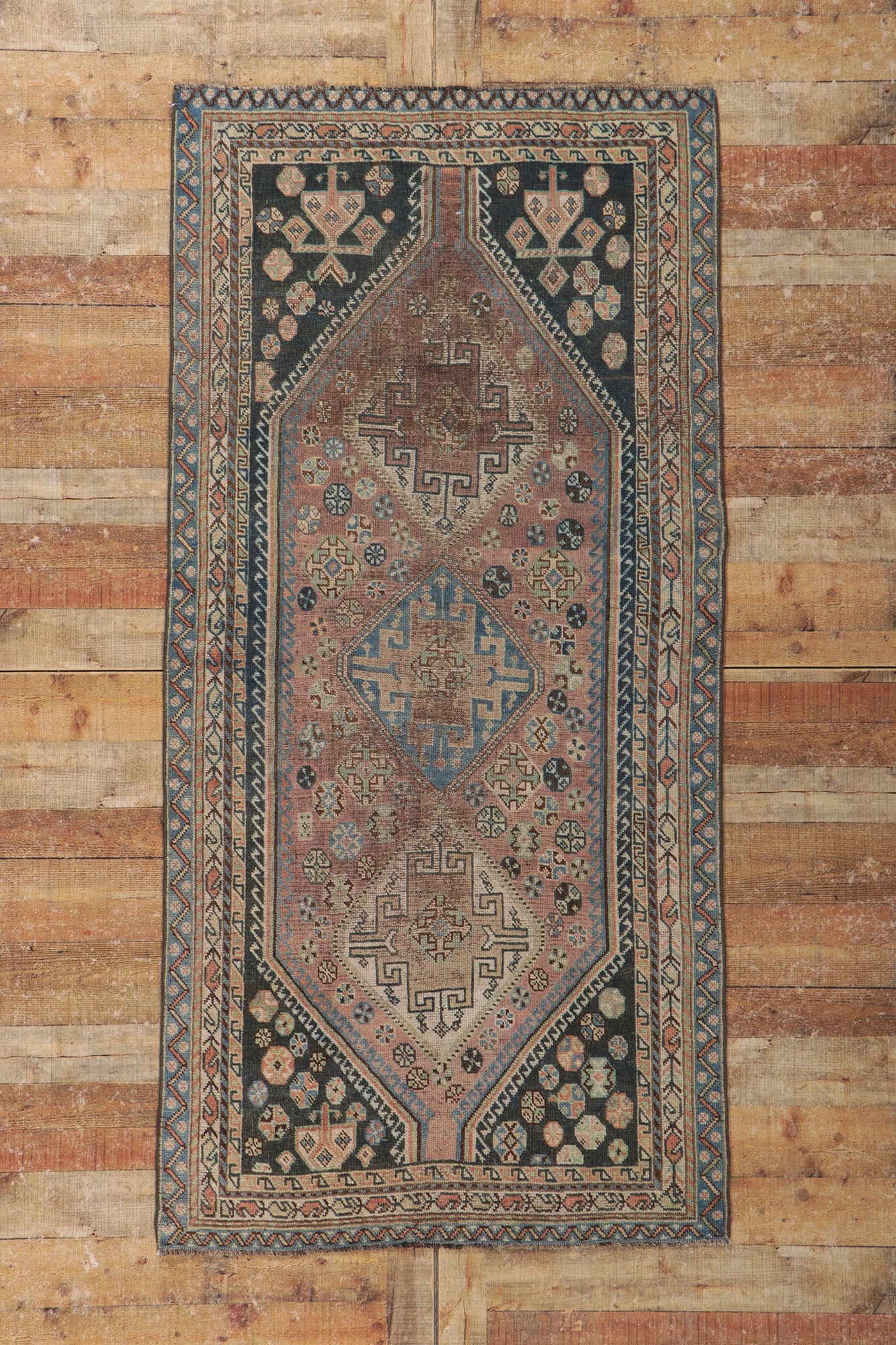 4 x 8 Antique Persian Shiraz Rug 60990