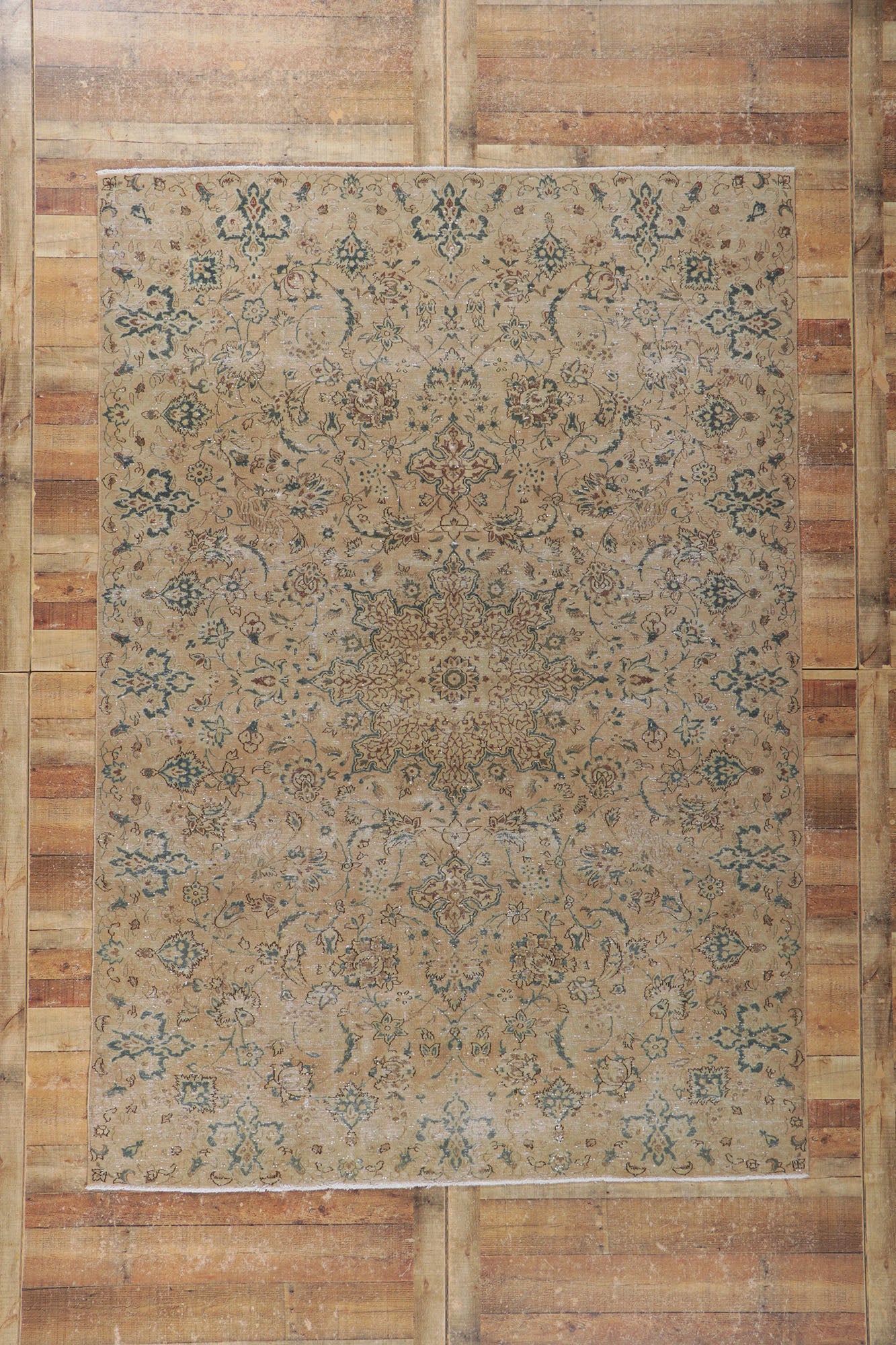 7 x 10 Vintage Persian Isfahan Rug 60994