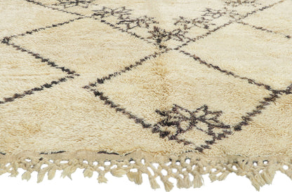 6 x 10 Vintage Moroccan Beni Ourain Rug 78369