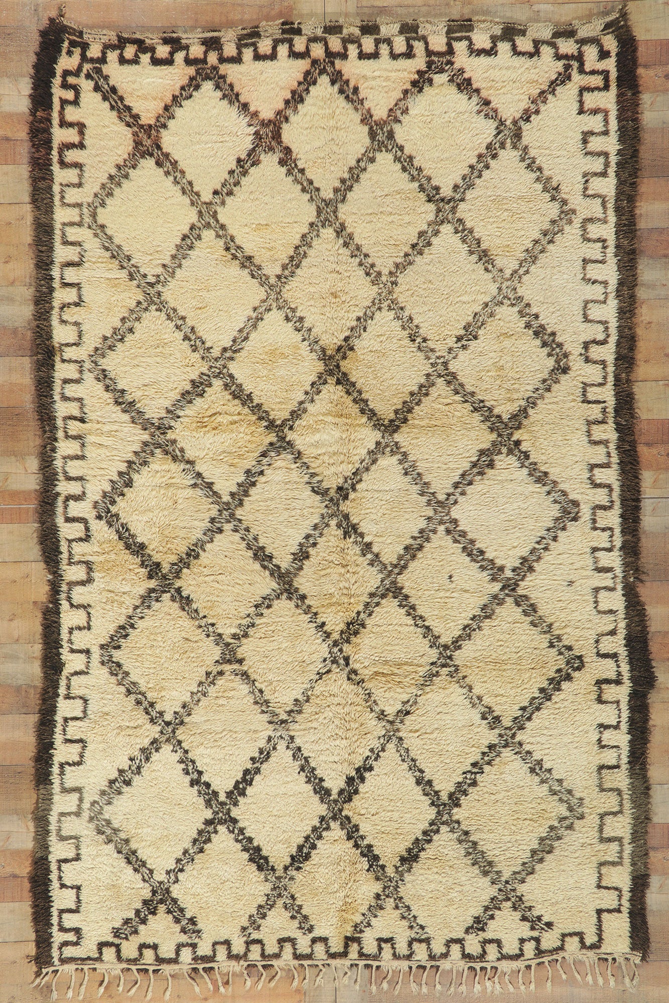 6 x 10 Vintage Moroccan Beni Ourain Rug 78381