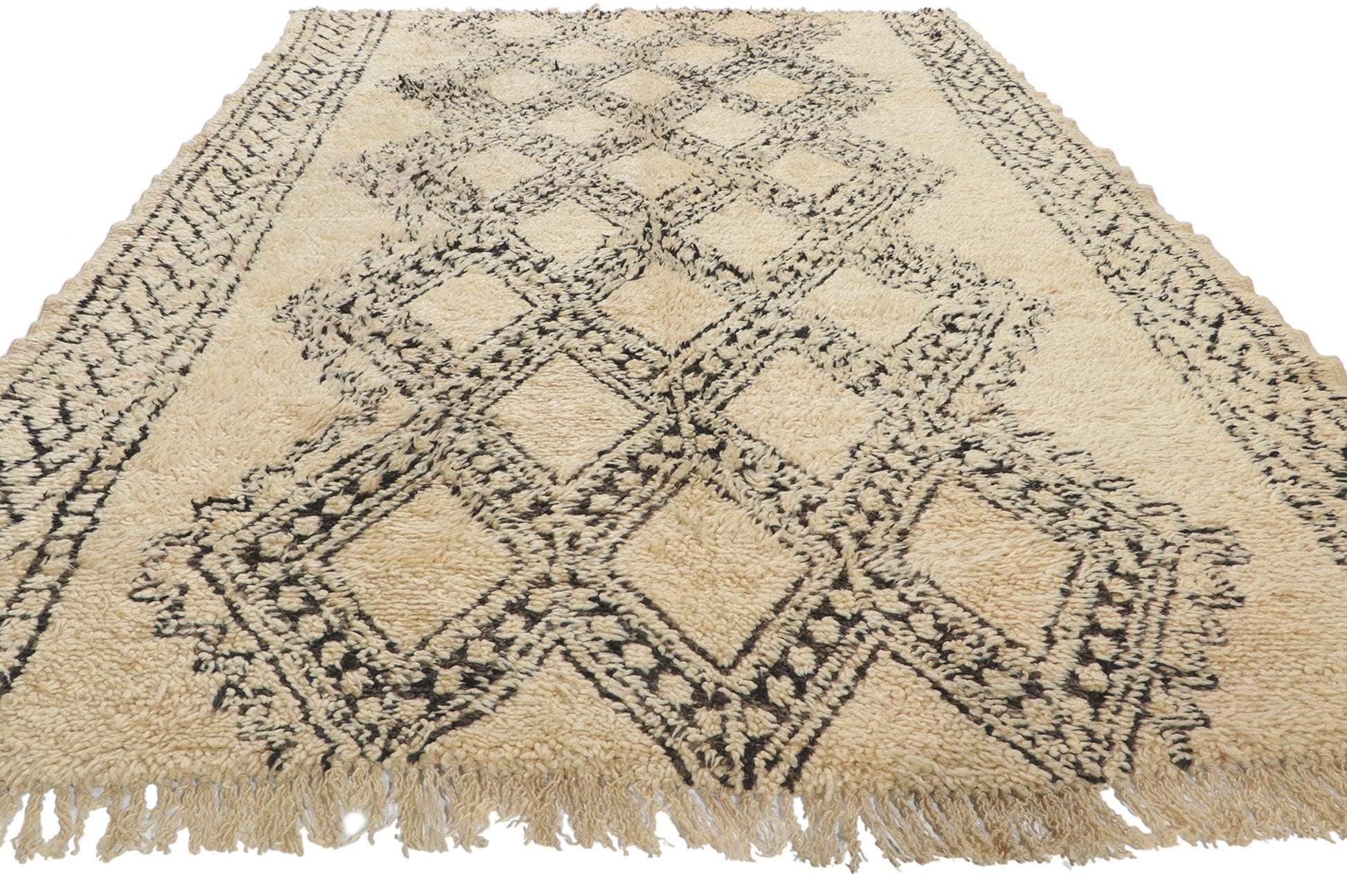 6 x 10 Vintage Moroccan Beni Ourain Rug 78382