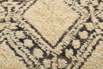 6 x 10 Vintage Moroccan Beni Ourain Rug 78382