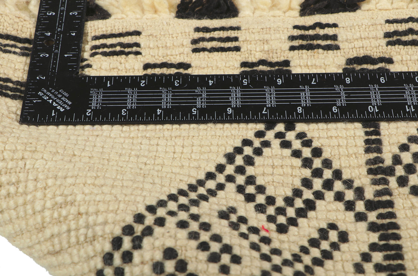 6 x 10 Vintage Moroccan Beni Ourain Rug 78384