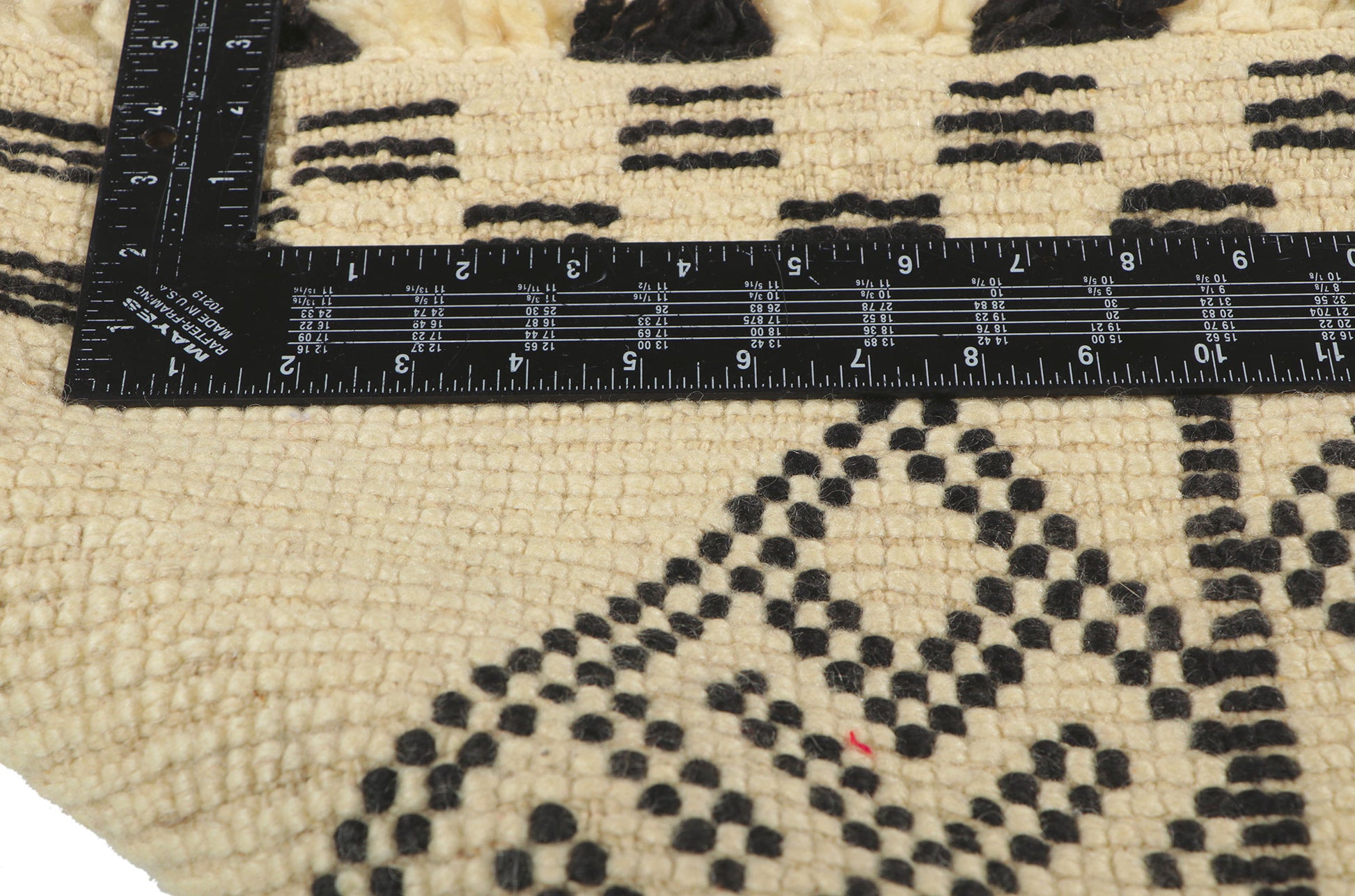 6 x 10 Vintage Moroccan Beni Ourain Rug 78384