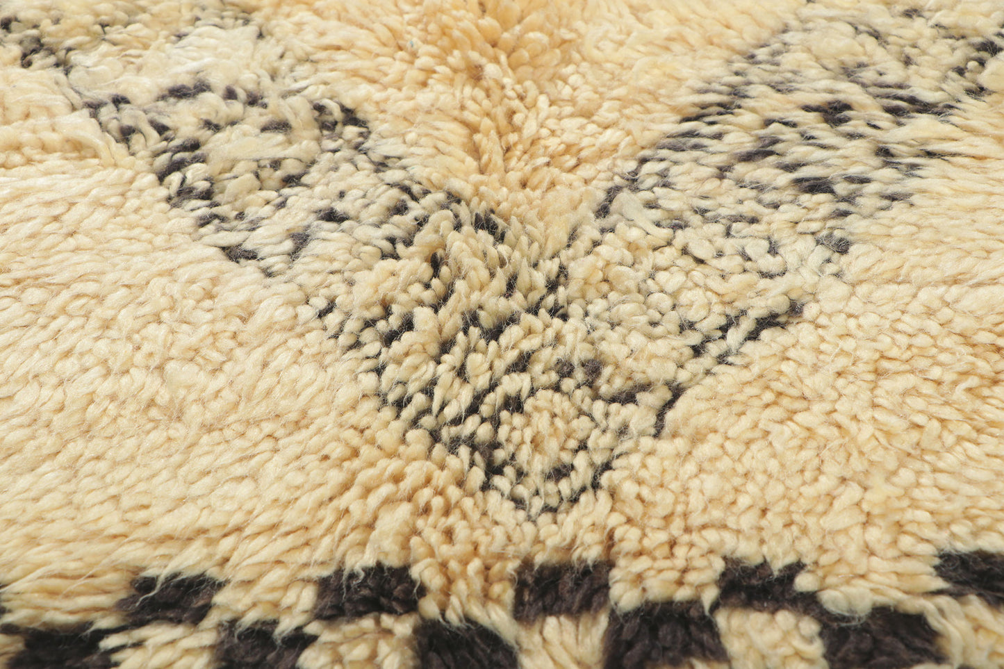 6 x 10 Vintage Moroccan Beni Ourain Rug 78384