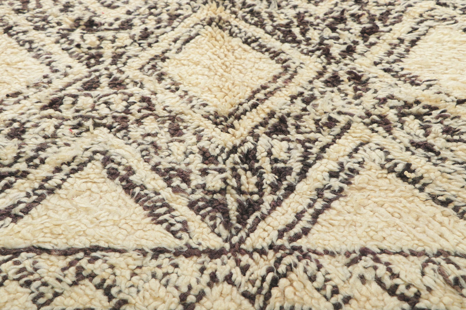 6 x 10 Vintage Moroccan Beni Ourain Rug 78385