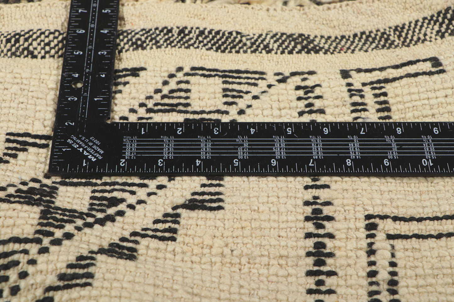 6 x 9 Vintage Moroccan Beni Ourain Rug 78395