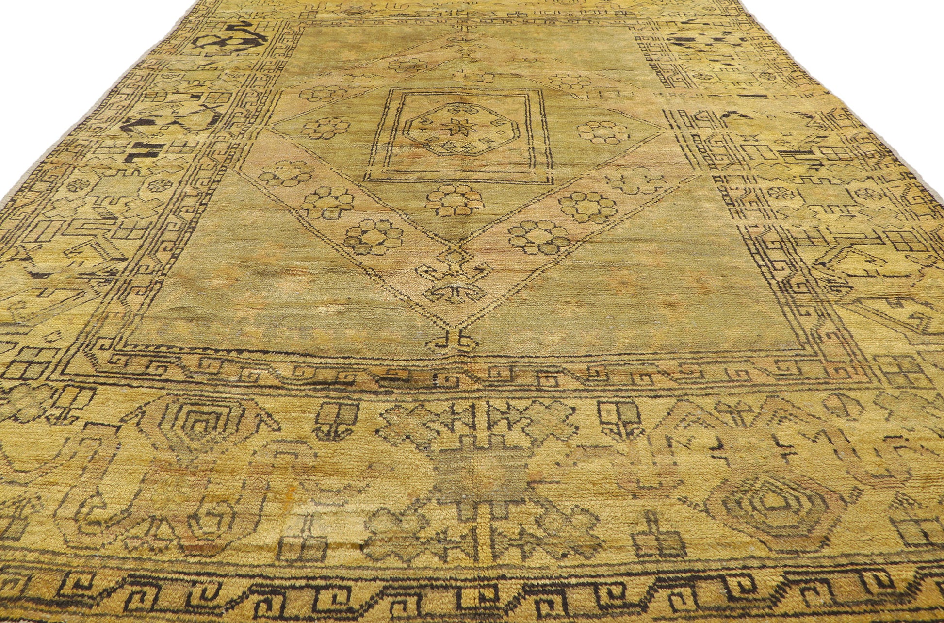 6 x 9 Vintage Turkish Oushak Rug 50299