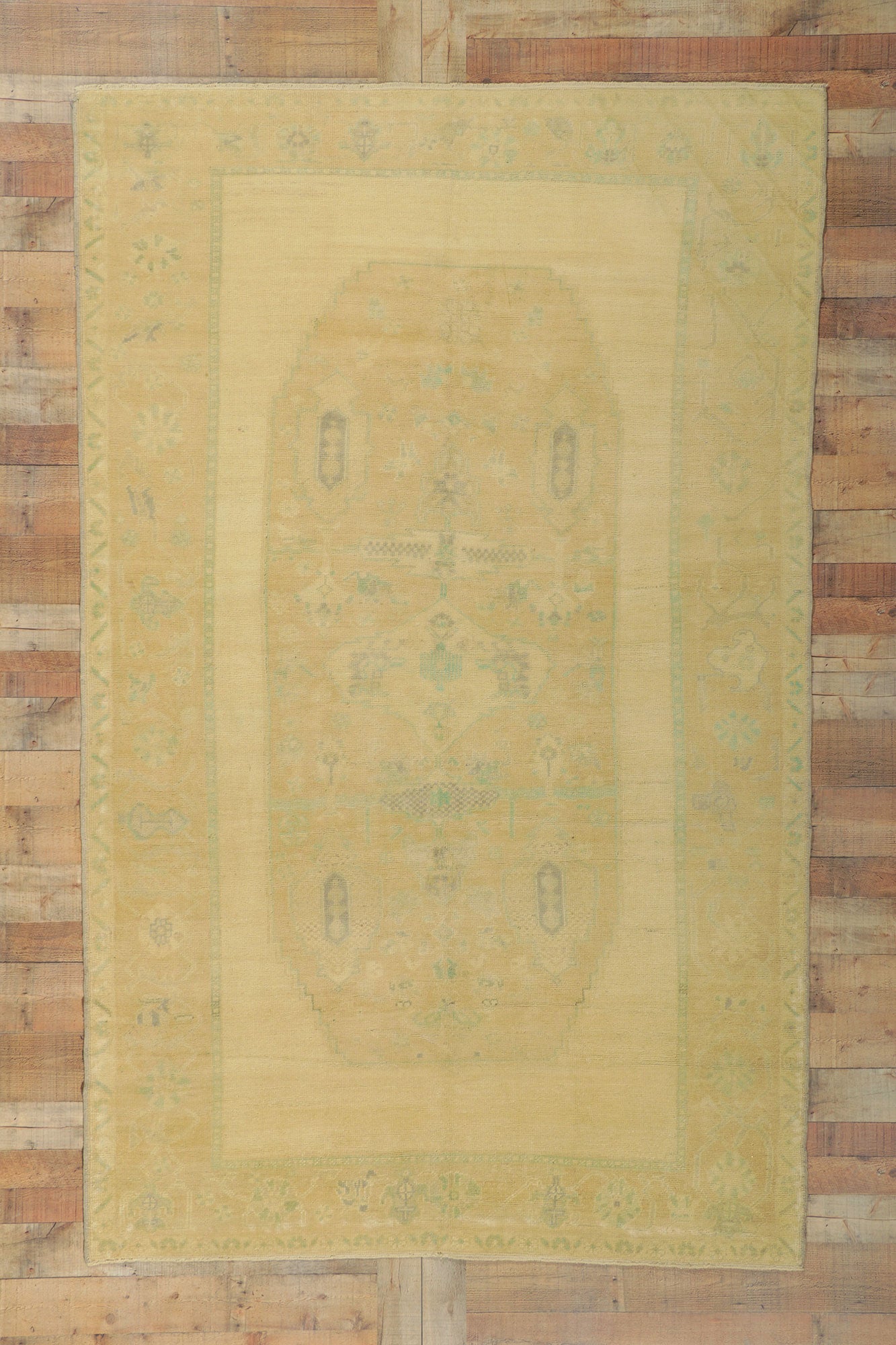 6 x 9 Vintage Turkish Oushak Rug 51343