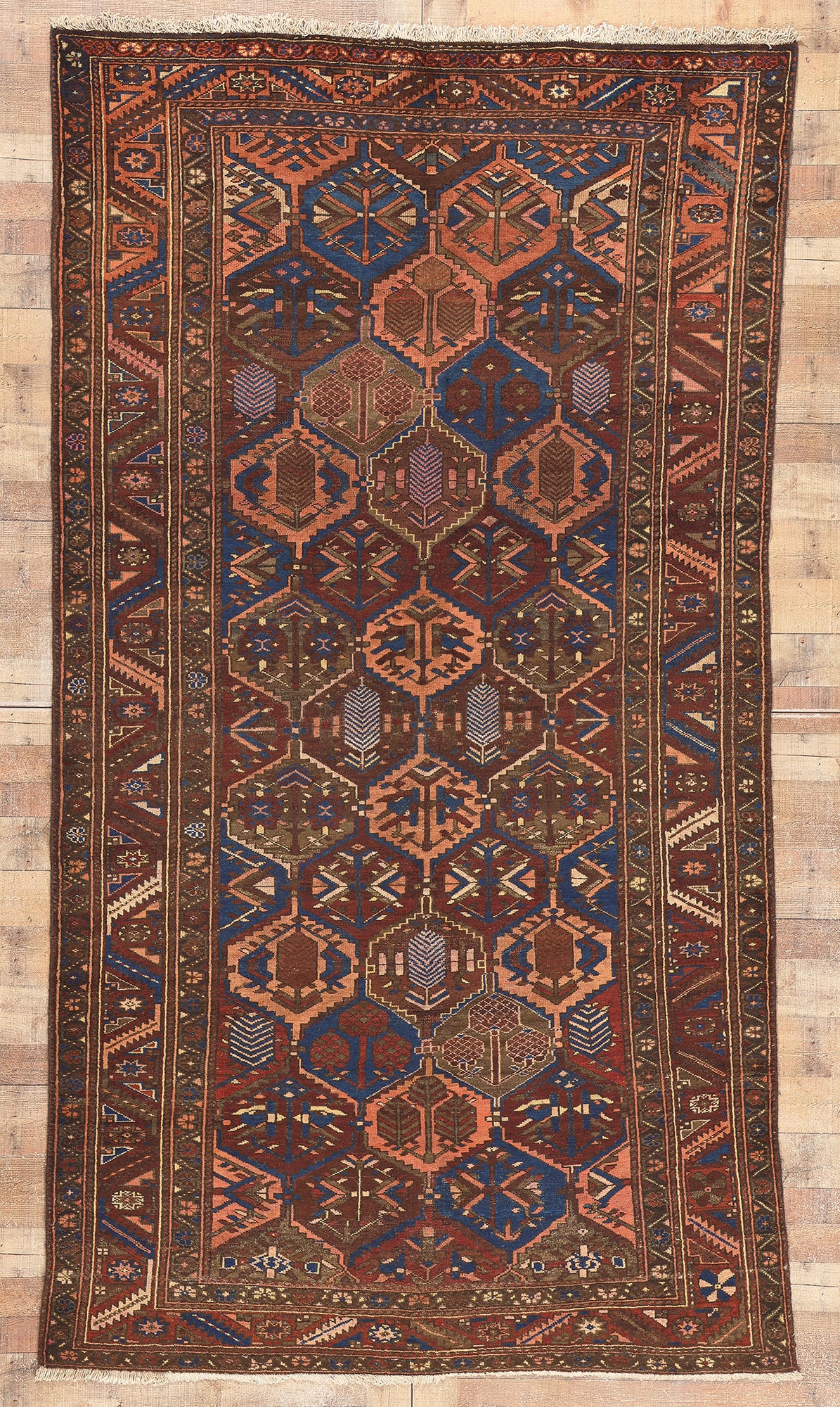 6 x 10 Antique Persian Bakhtiari Rug 75269