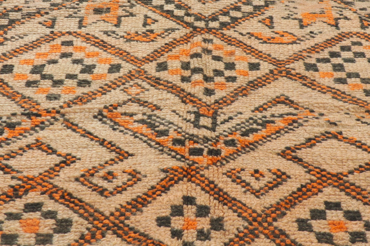 6 x 10 Vintage Moroccan Beni Ourain Rug 21367