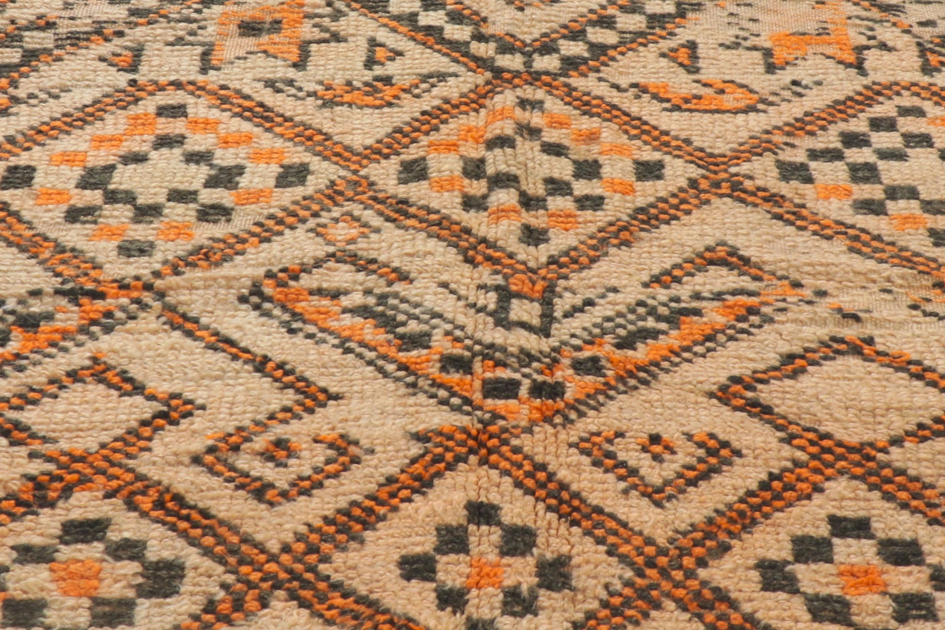 6 x 10 Vintage Moroccan Beni Ourain Rug 21367