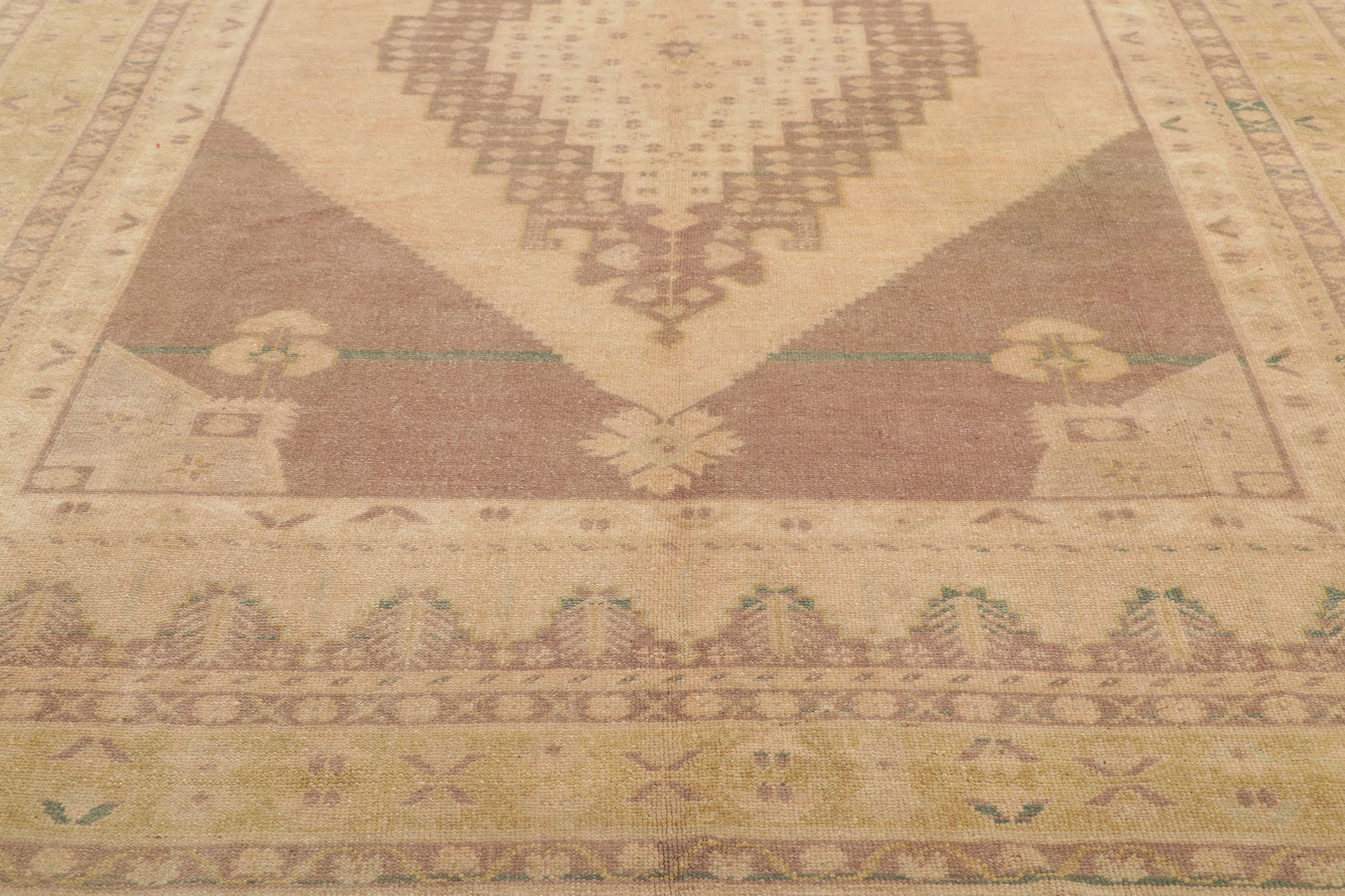 6 x 11 Vintage Turkish Oushak Rug 53683