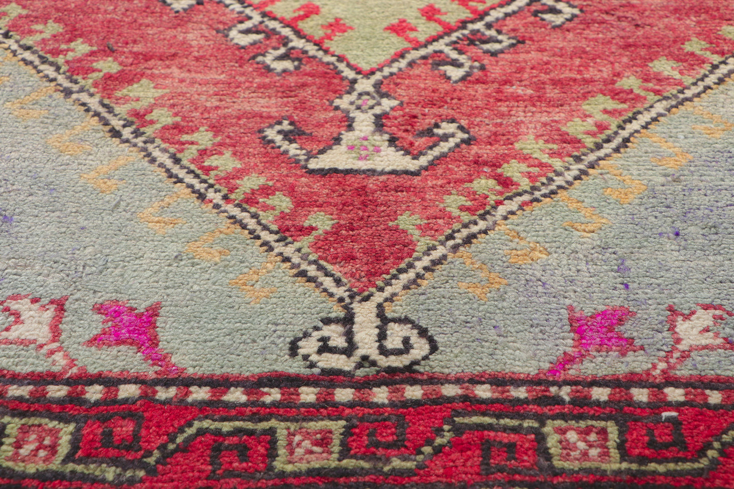 6 x 9 Vintage Turkish Oushak Rug 51786