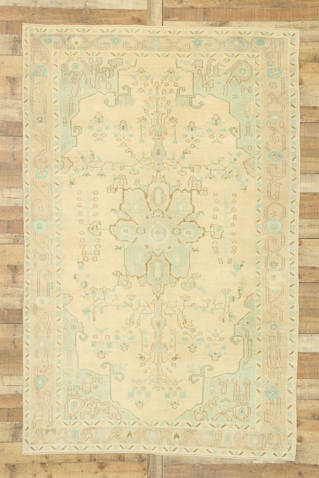 6 x 9 Vintage Turkish Oushak Rug 52977