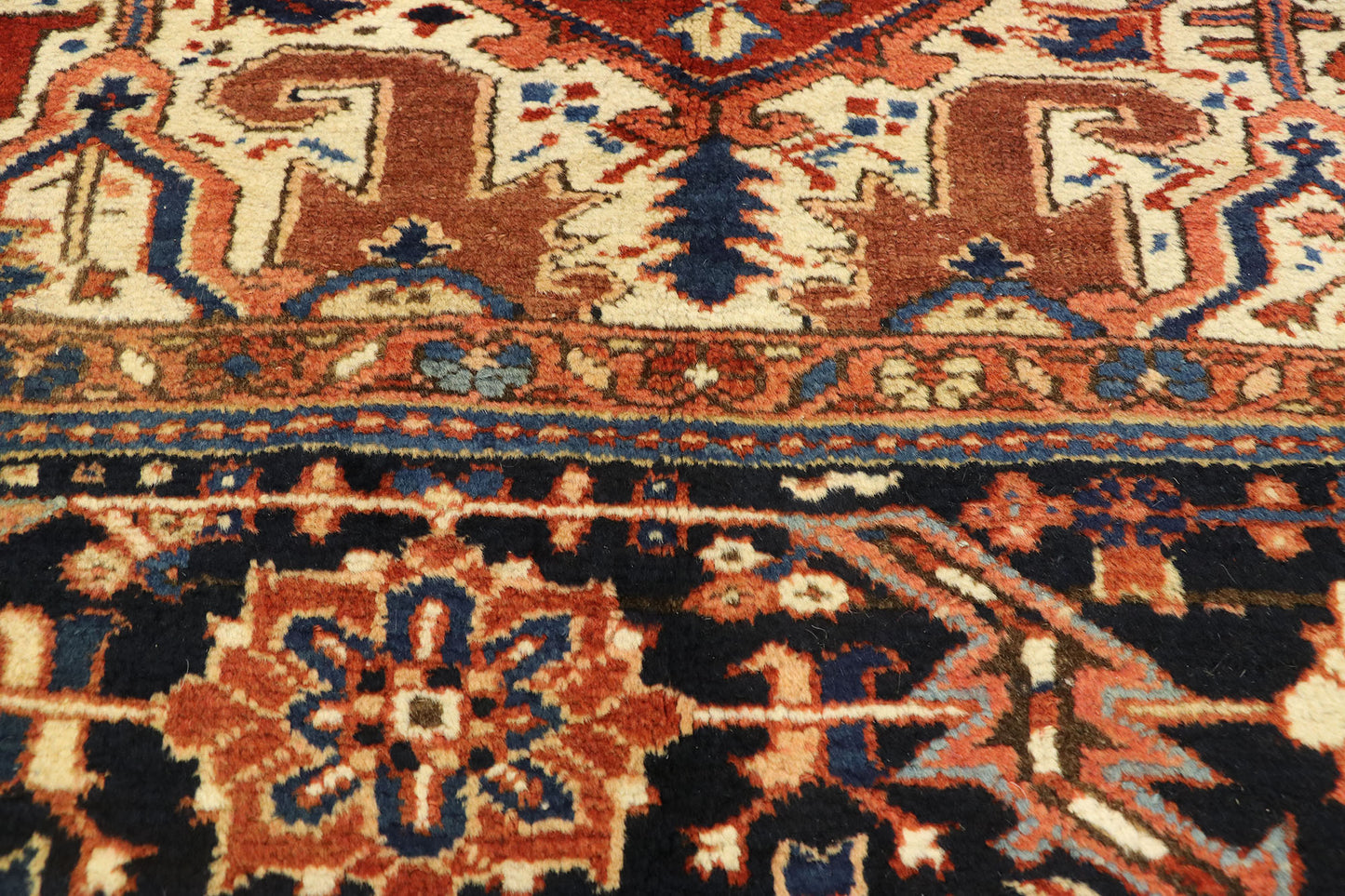 9 x 12 Antique Heriz Rug 70227