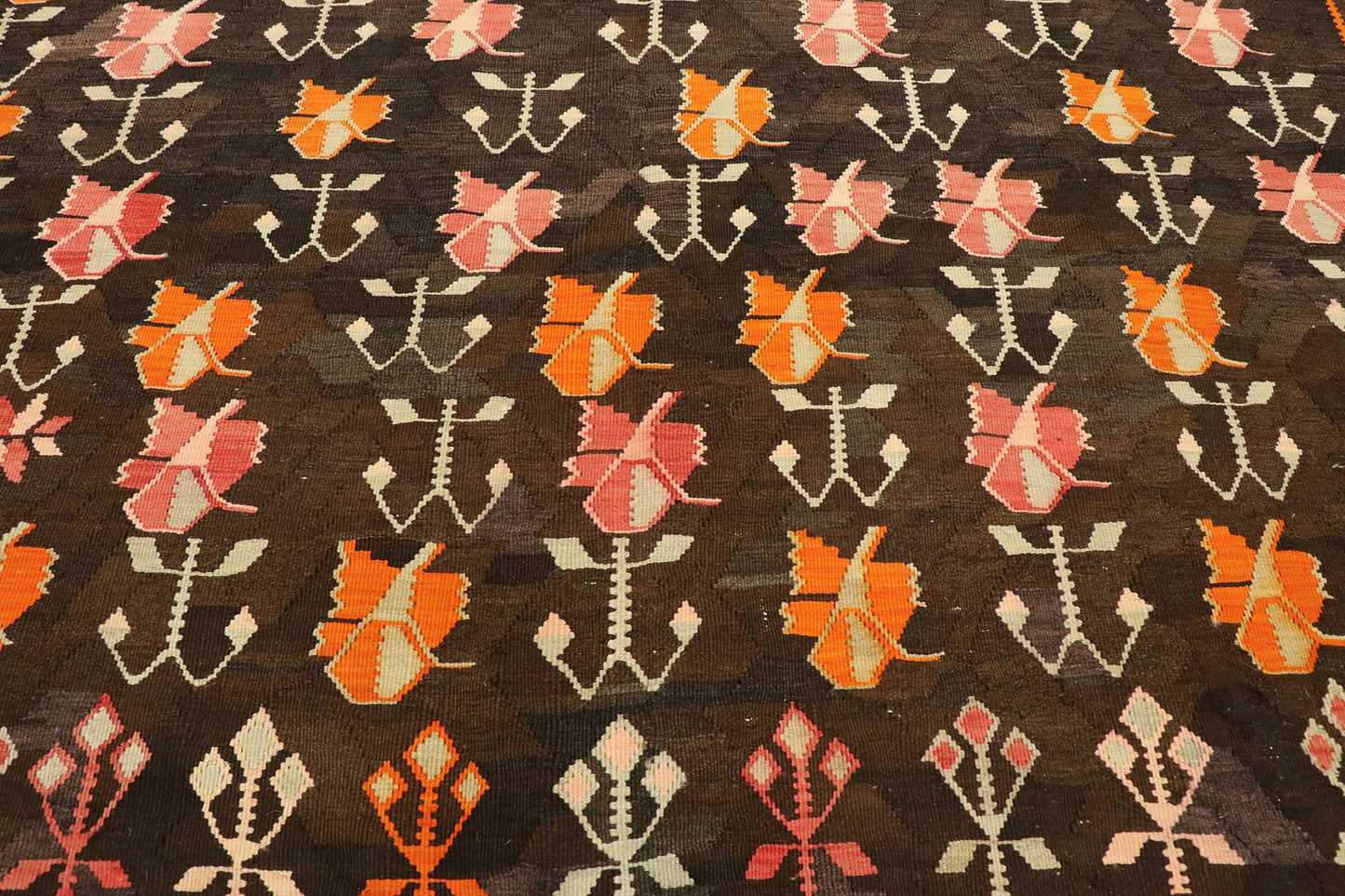 5 x 10 Vintage Turkish Floral Kilim Rug 70298