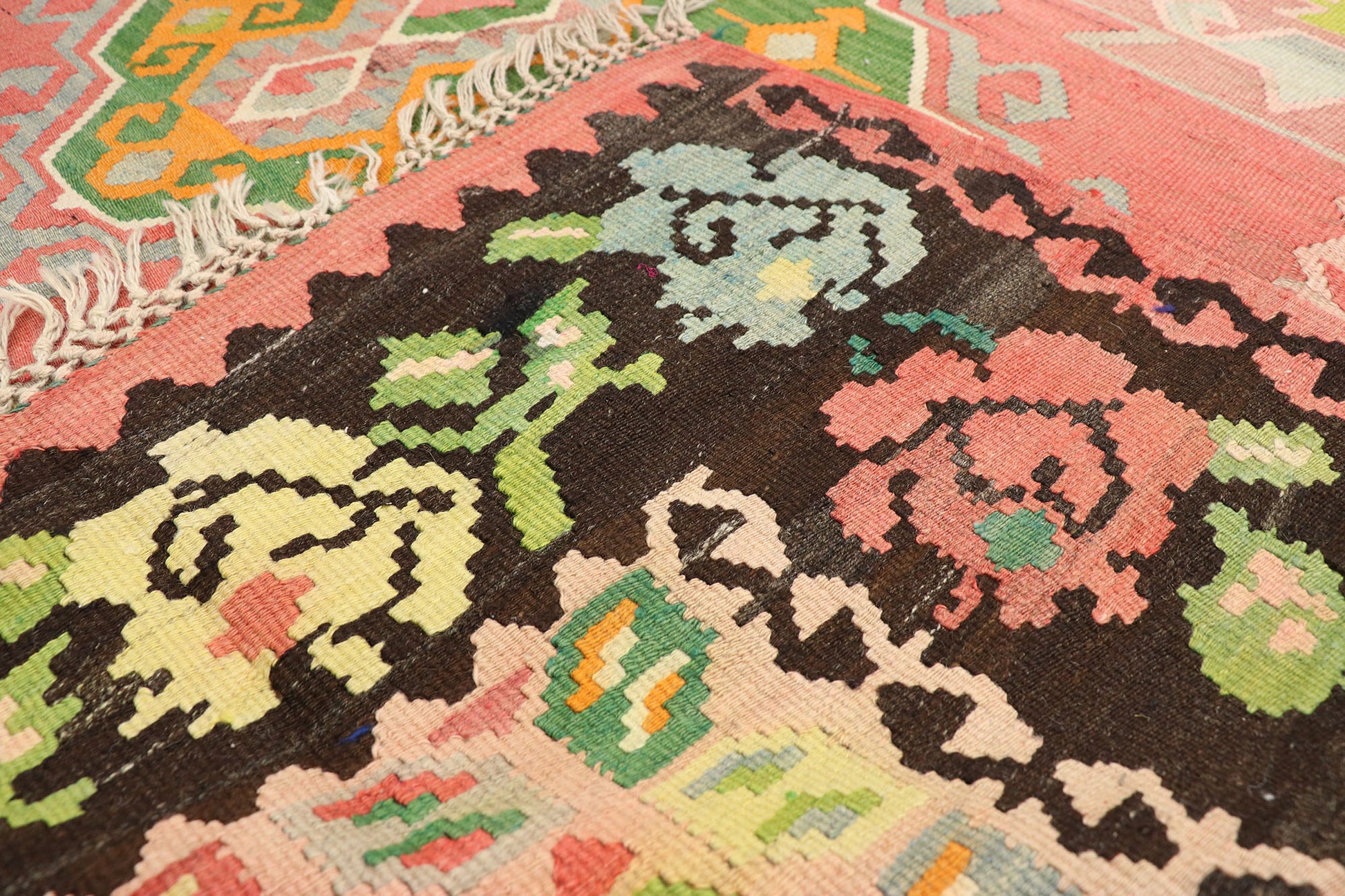 7 x 10 Vintage Floral Kilim Rug 70313