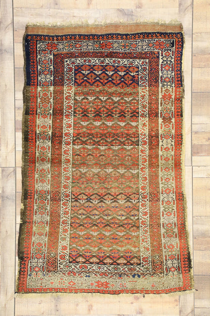 4 x 6 Antique Persian Sarab Rug 70981