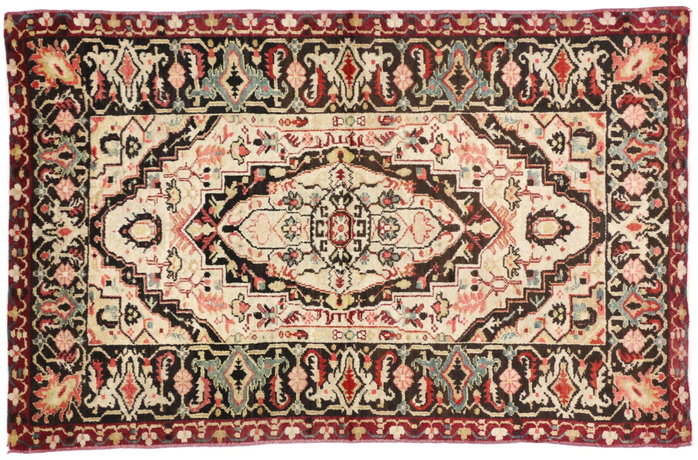 4 x 6 Antique Serapi Rug 71034