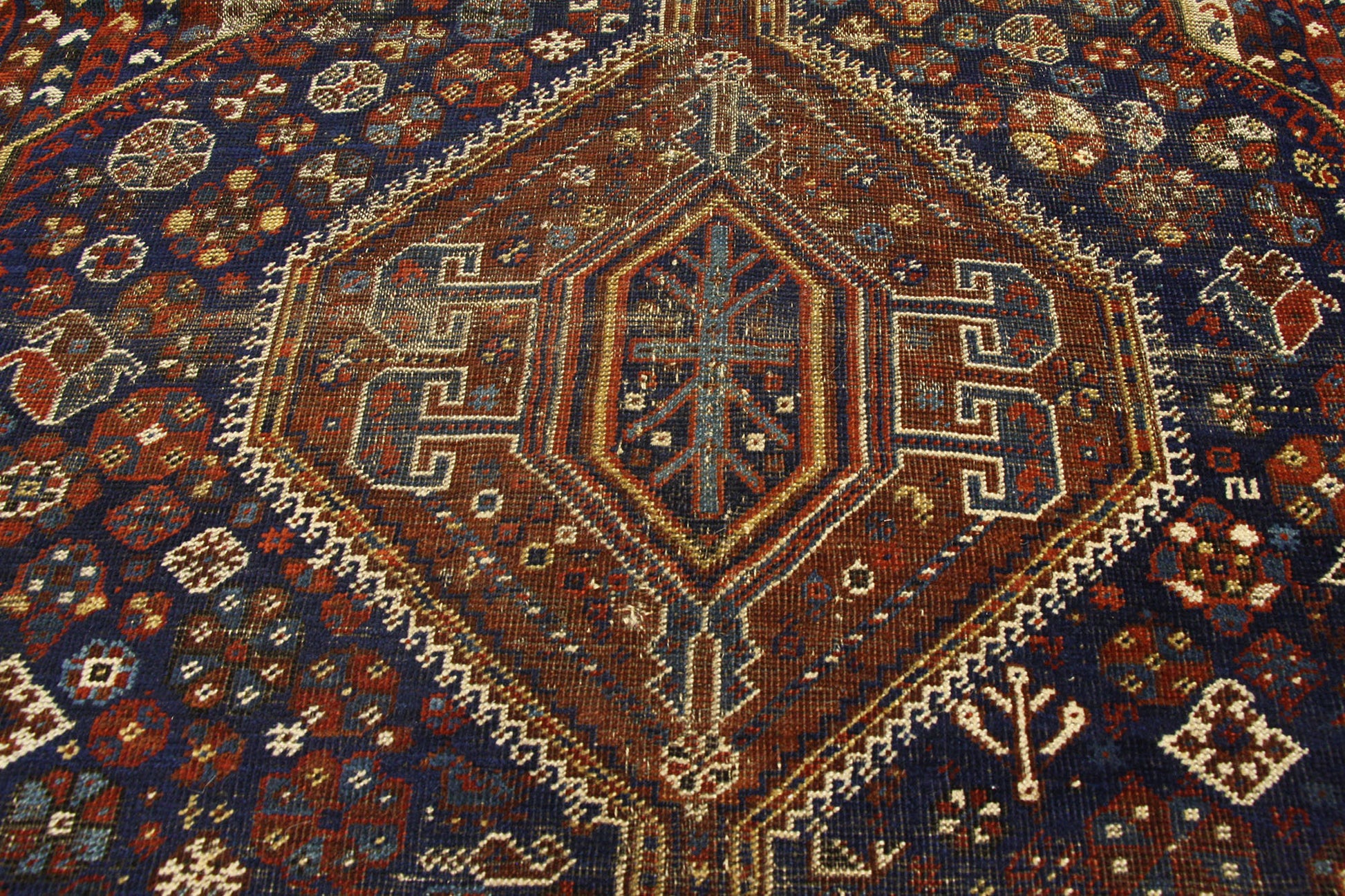 6 x 6 Antique Shiraz Rug 71039
