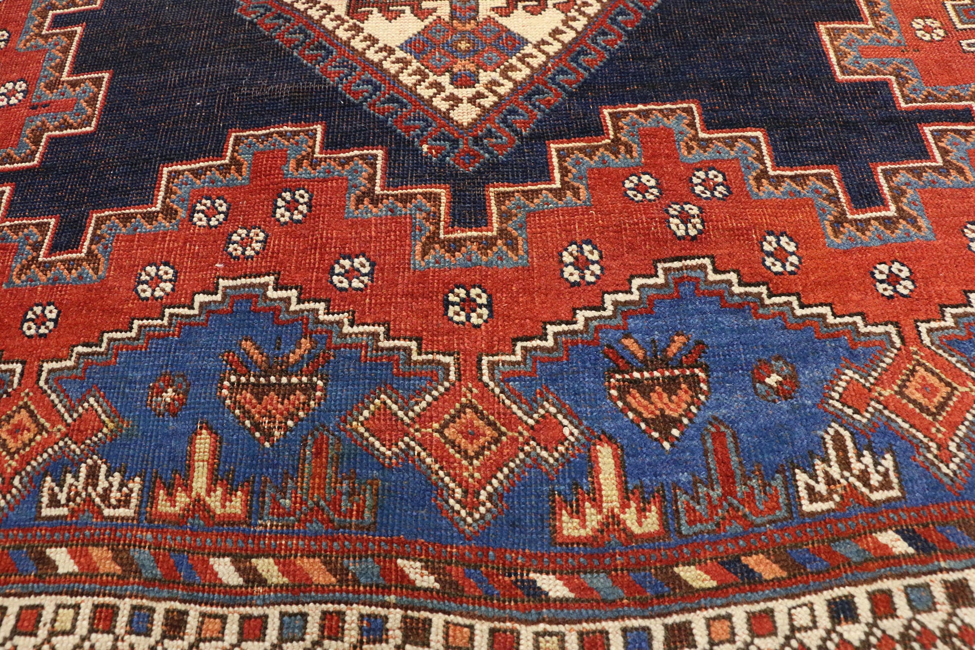 4 x 6 Antique Persian Shiraz Rug 71656