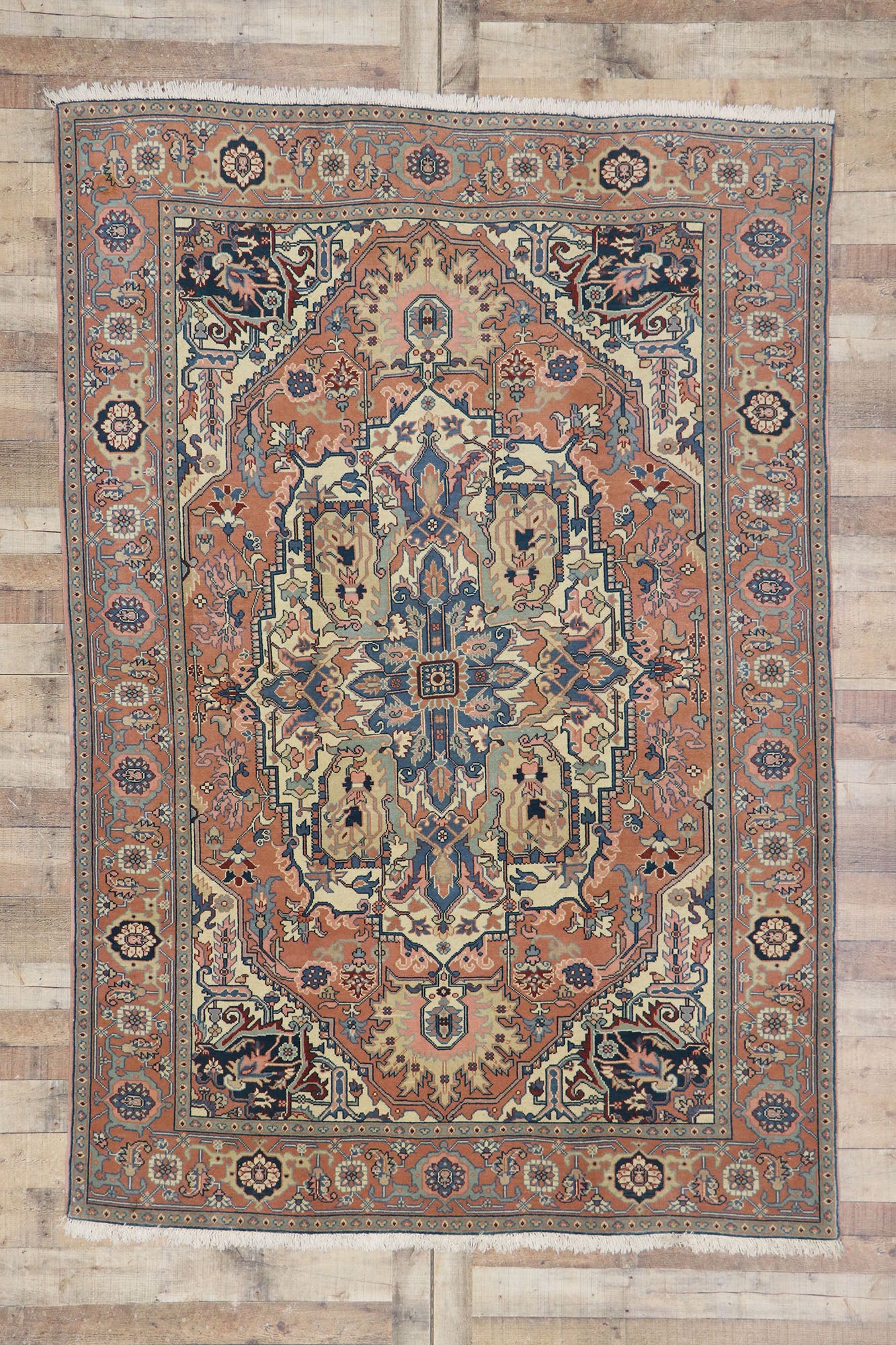 6 x 9 Vintage Romanian Serapi Rug 72042