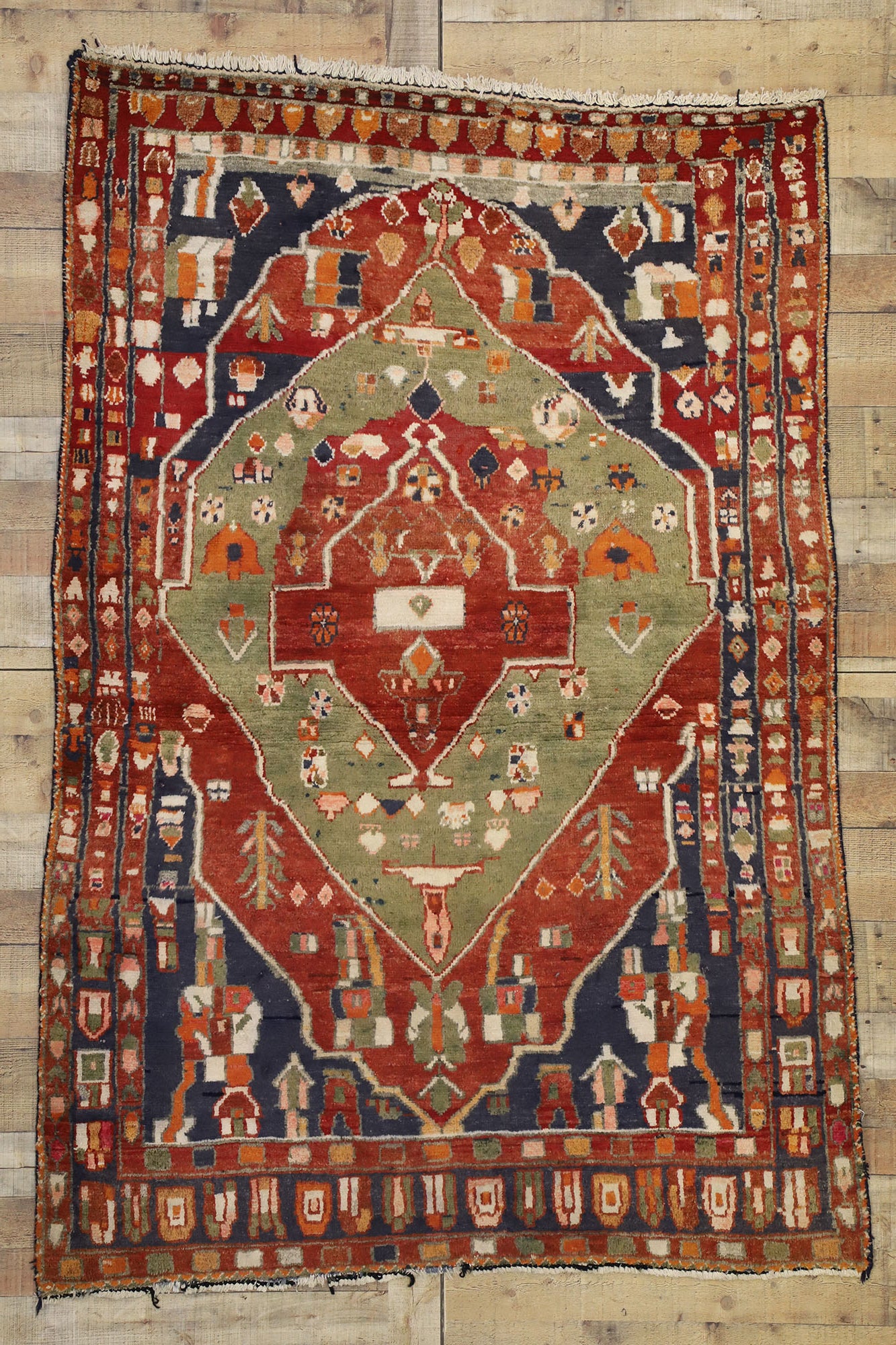 5 x 7 Vintage Persian Bakhtiari Rug 72097