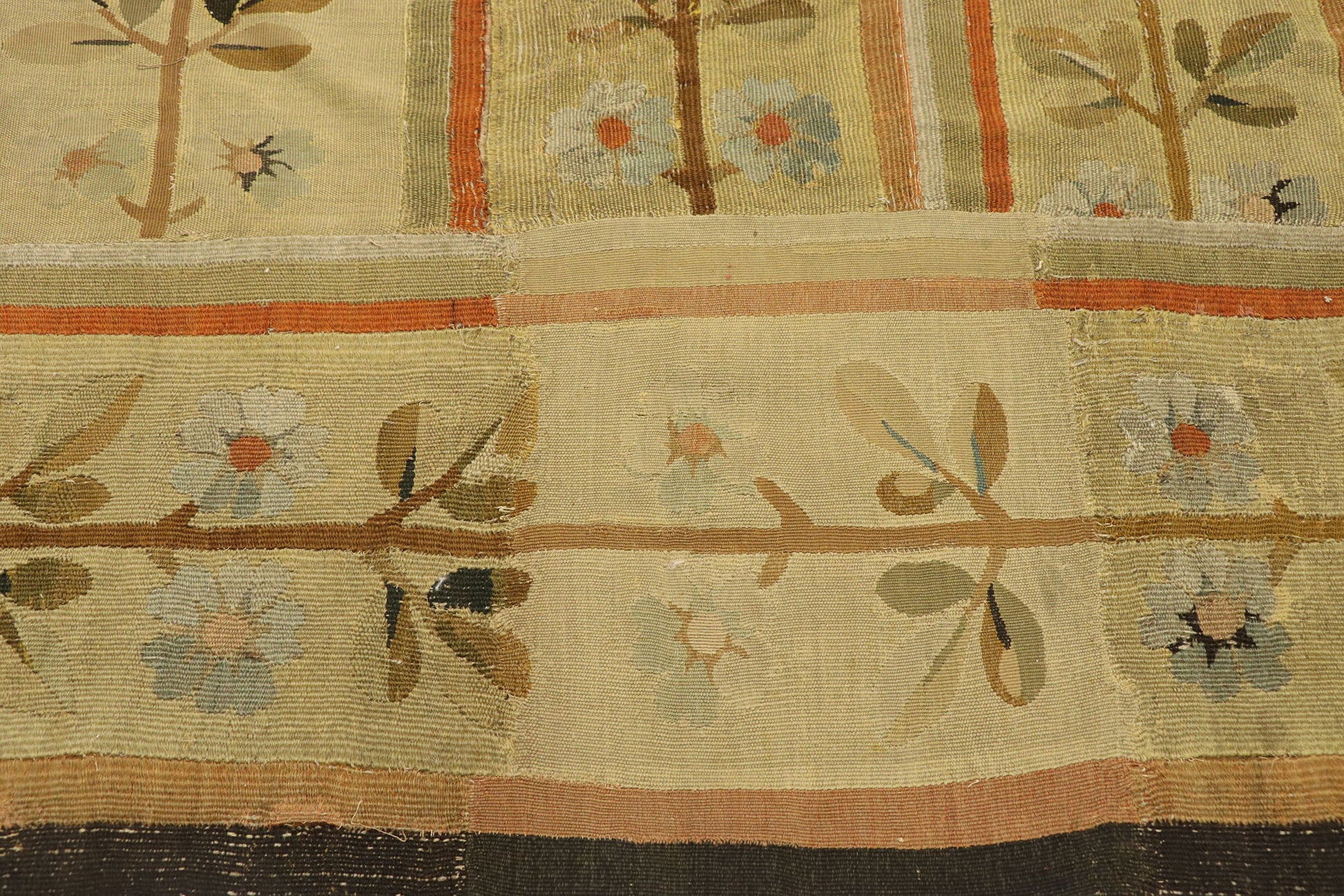 7 x 10 Antique Aubusson Rug 72355