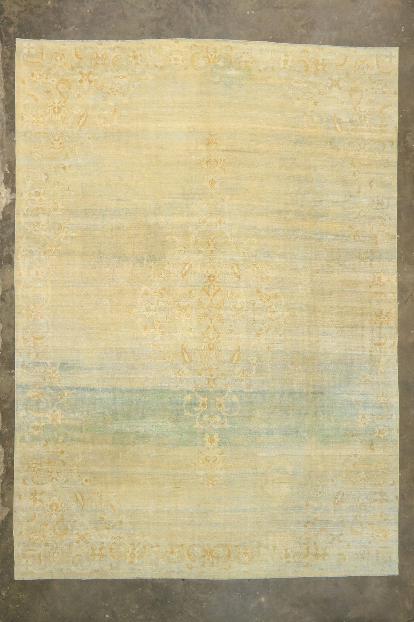 12 x 17 Antique Indian Agra Rug 72621