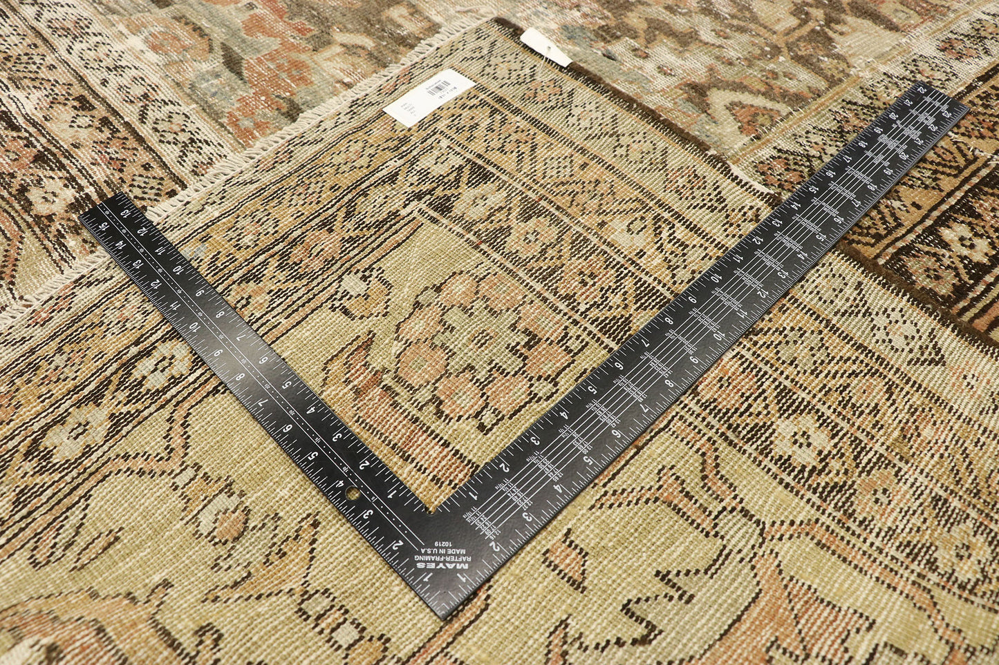 11 x 15 Antique-Worn Persian Sultanabad Rug 73021