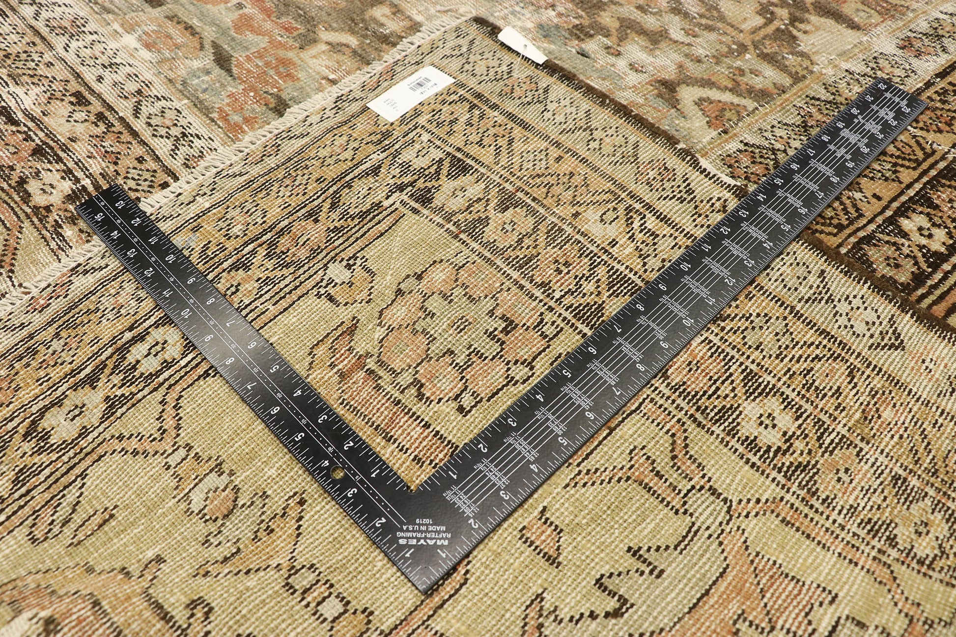 11 x 15 Antique-Worn Persian Sultanabad Rug 73021