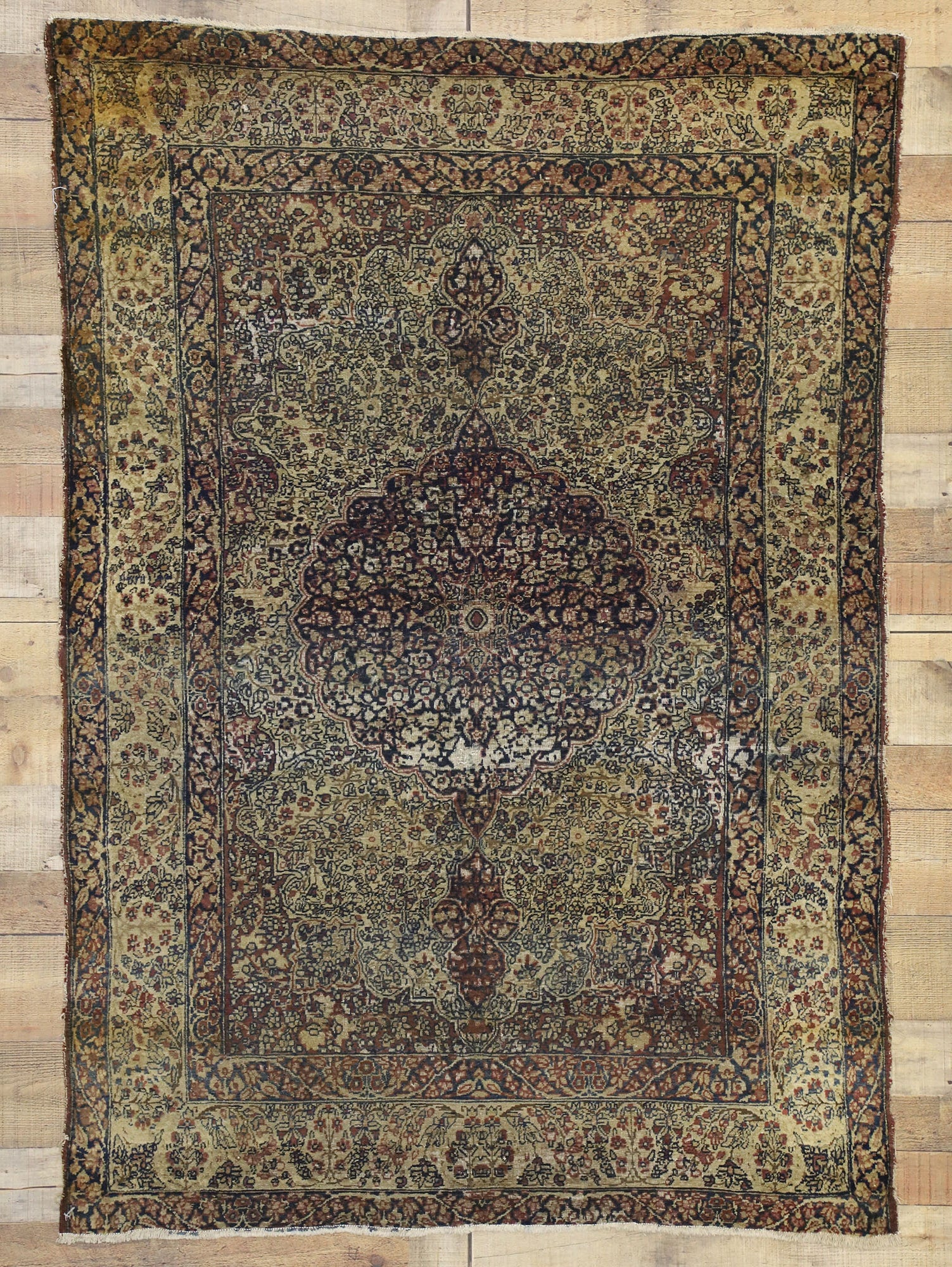 4 x 6 Antique Persian Kermanshah Rug 73167