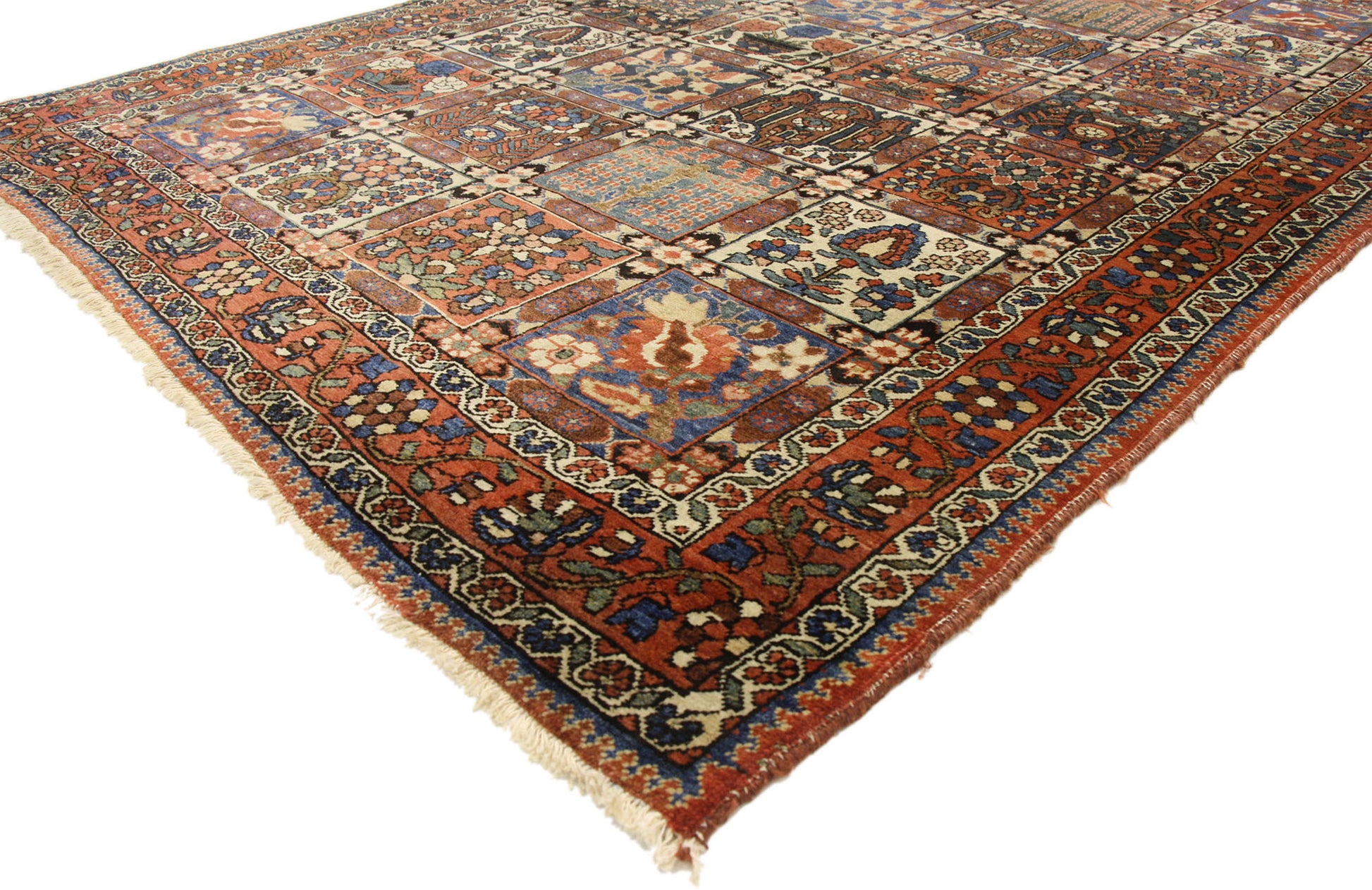 5 x 7 Antique Persian Bakhtiari Rug 73282