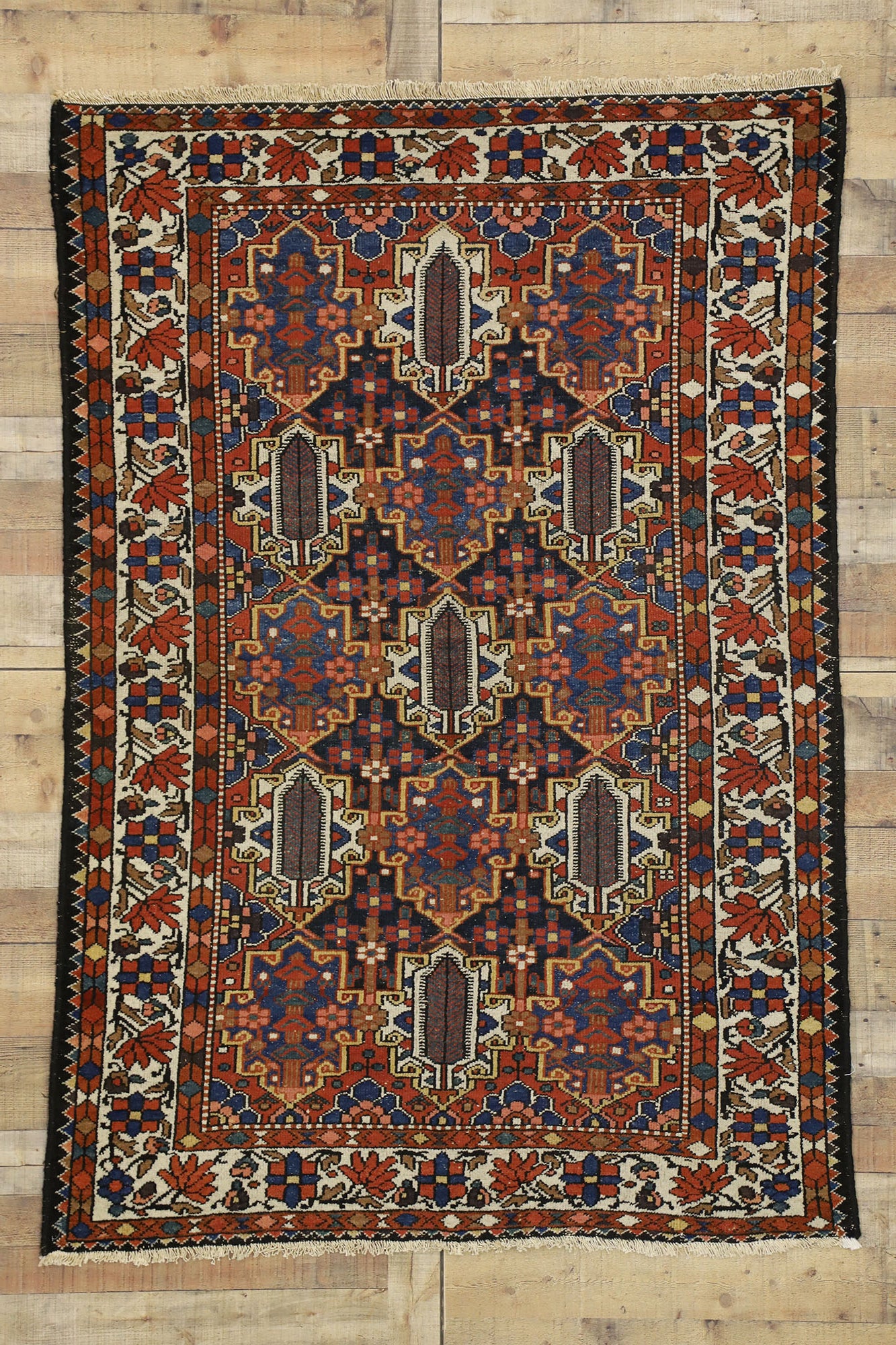 5 x 7 Antique Persian Bakhtiari Rug 73283