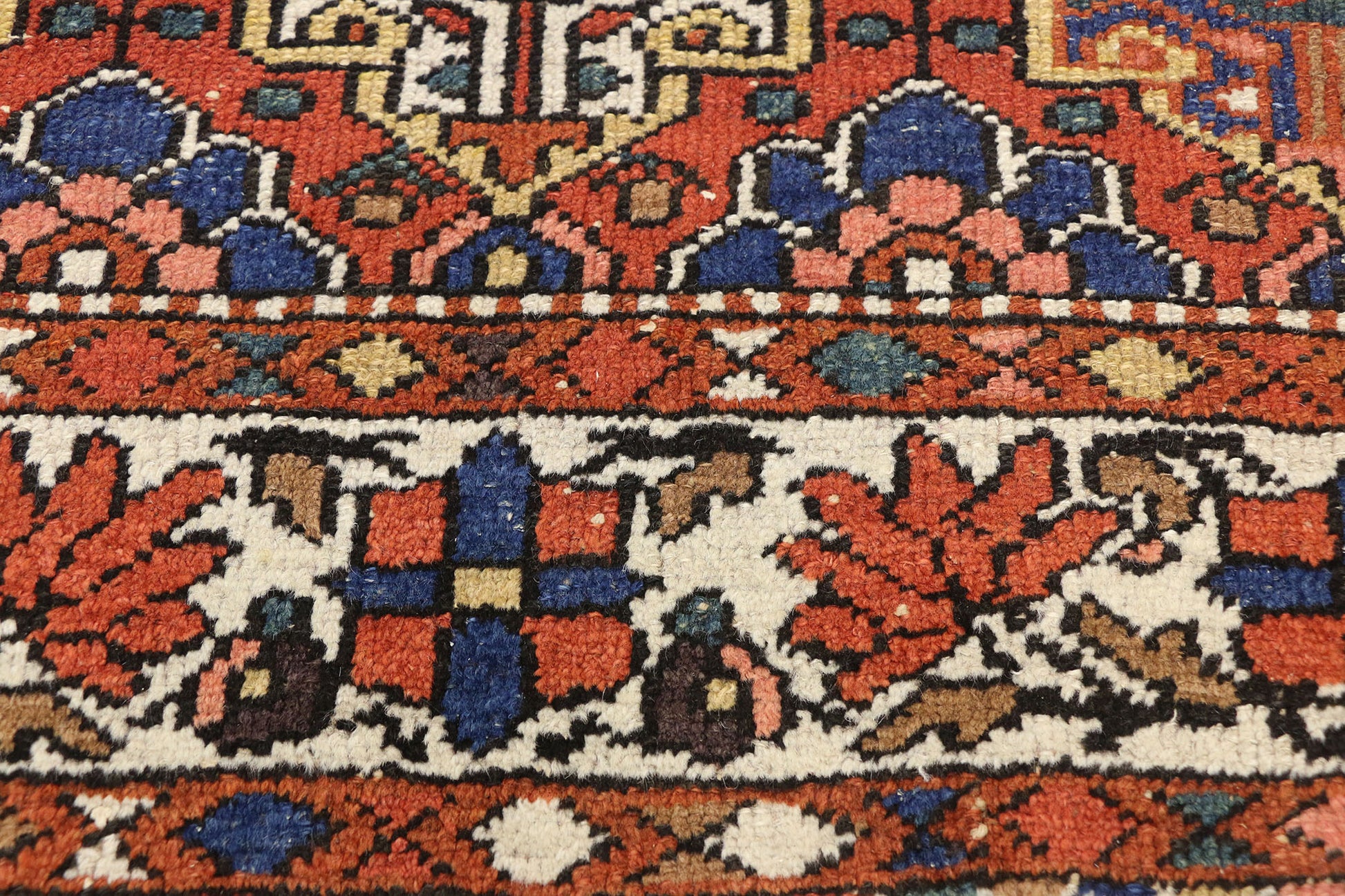 5 x 7 Antique Persian Bakhtiari Rug 73283