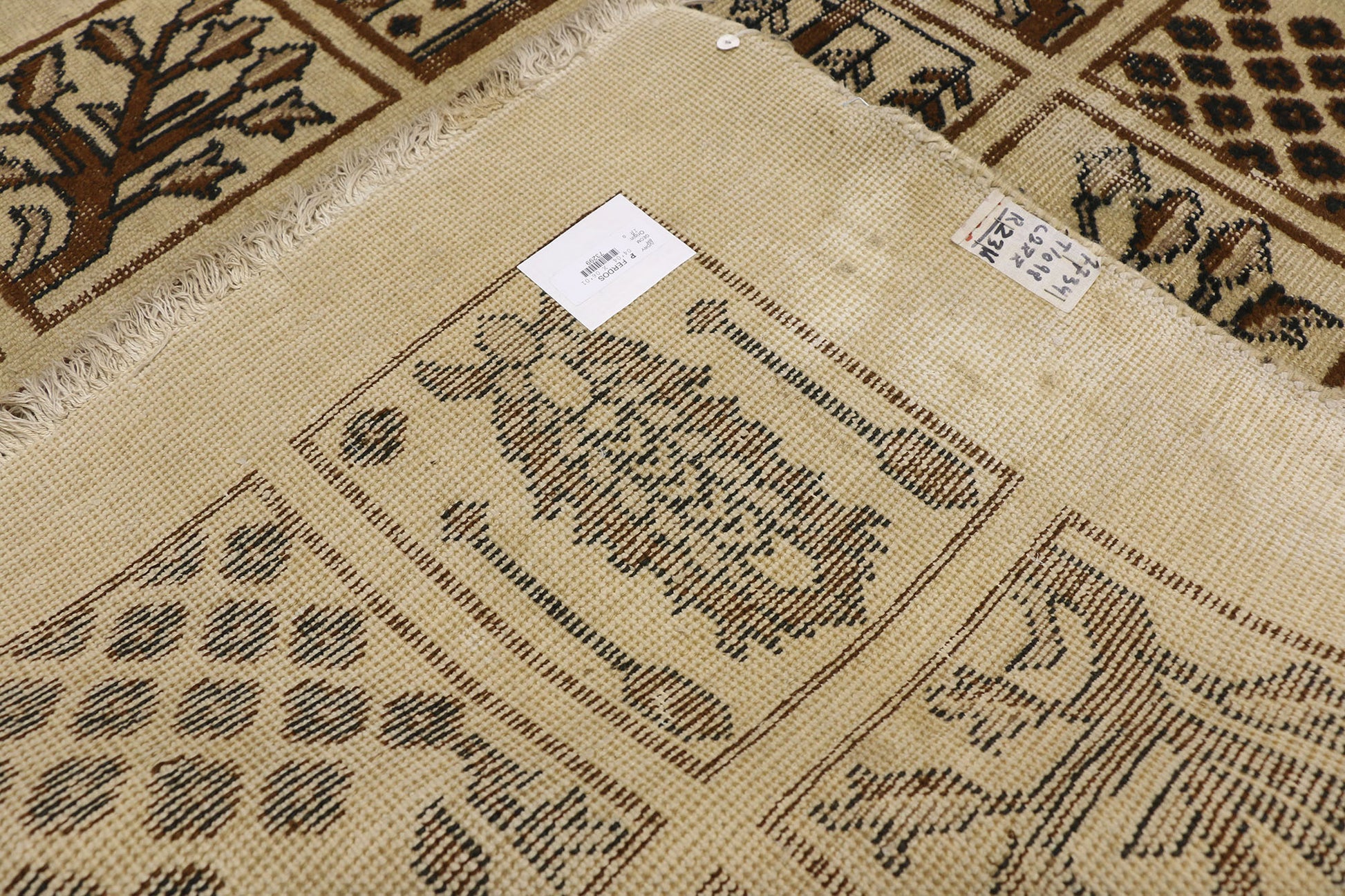 4 x 6 Vintage Persian Bakhtiari Rug 73299