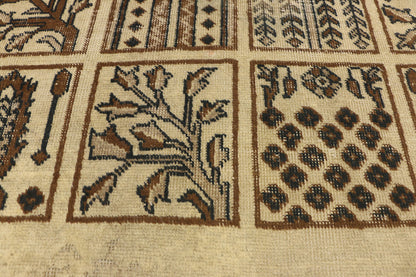 4 x 6 Vintage Persian Bakhtiari Rug 73299