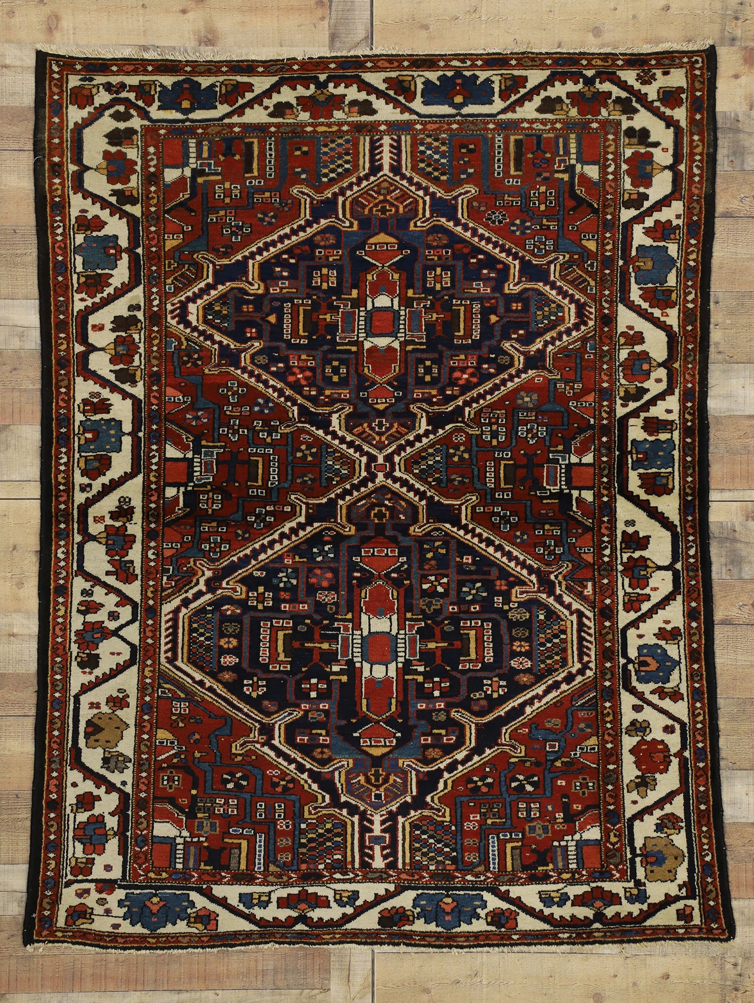 5 x 7 Antique Persian Bakhtiari Rug 73315