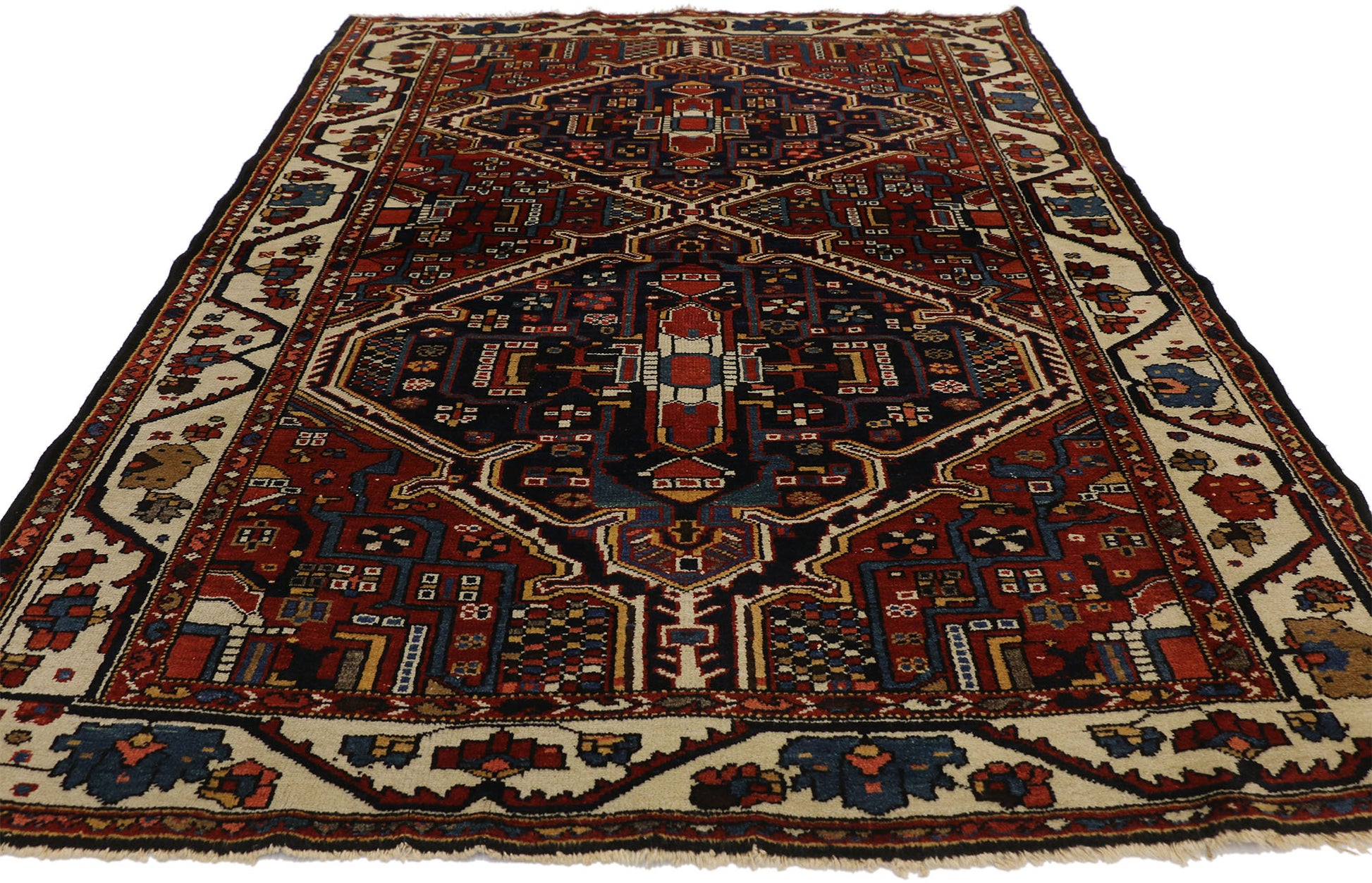 5 x 7 Antique Persian Bakhtiari Rug 73315