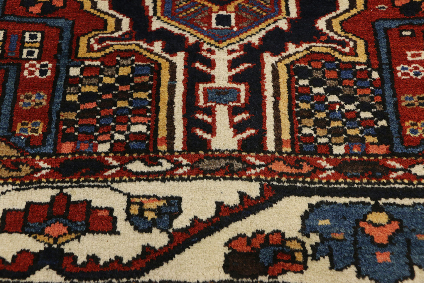 5 x 7 Antique Persian Bakhtiari Rug 73315