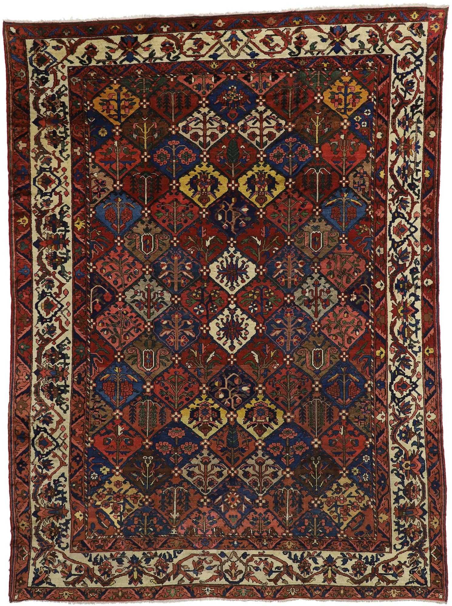 10 x 13 Antique Persian Bakhtiari Rug 73330