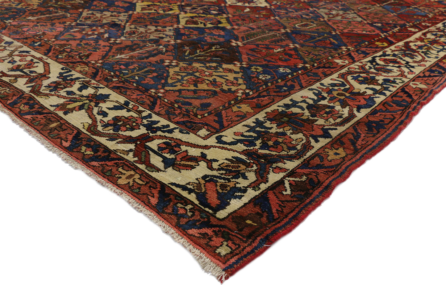 10 x 13 Antique Persian Bakhtiari Rug 73330