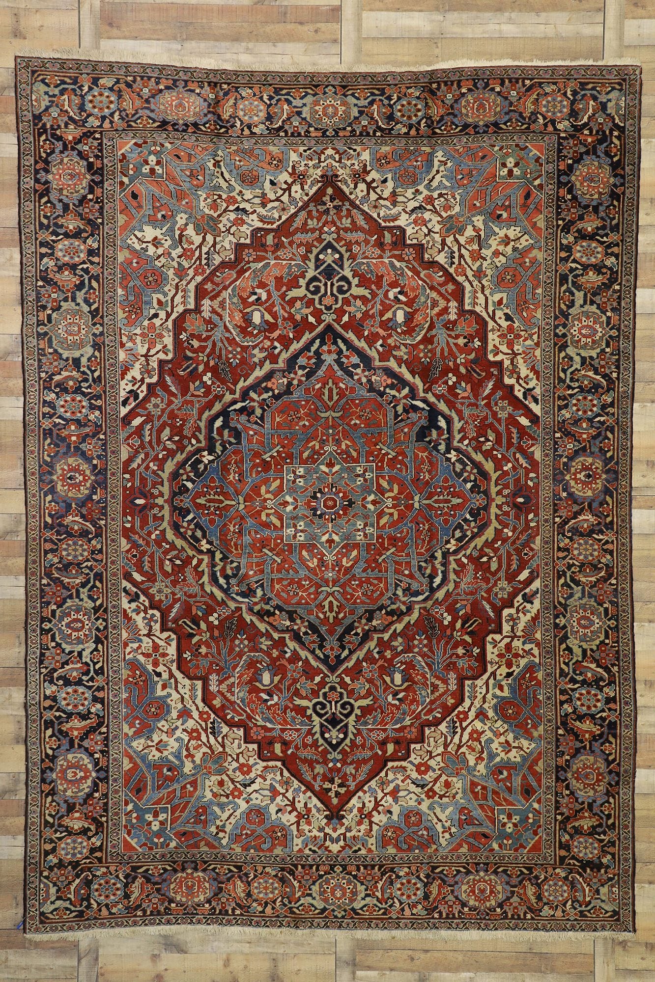 9 x 13 Antique Persian Serapi Rug 73373