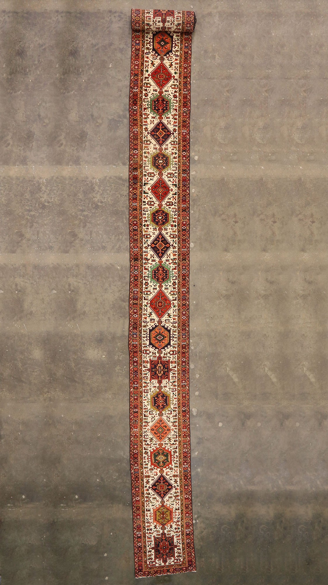 2 x 35 Vintage Heriz Rug 73459