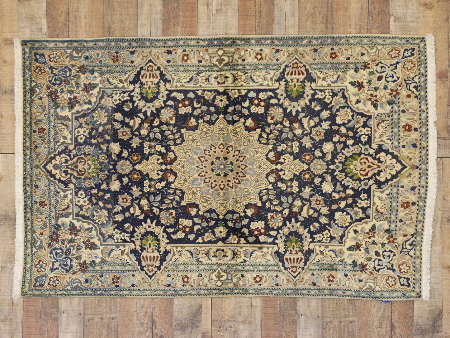4 x 6 Vintage Nain Rug 73676