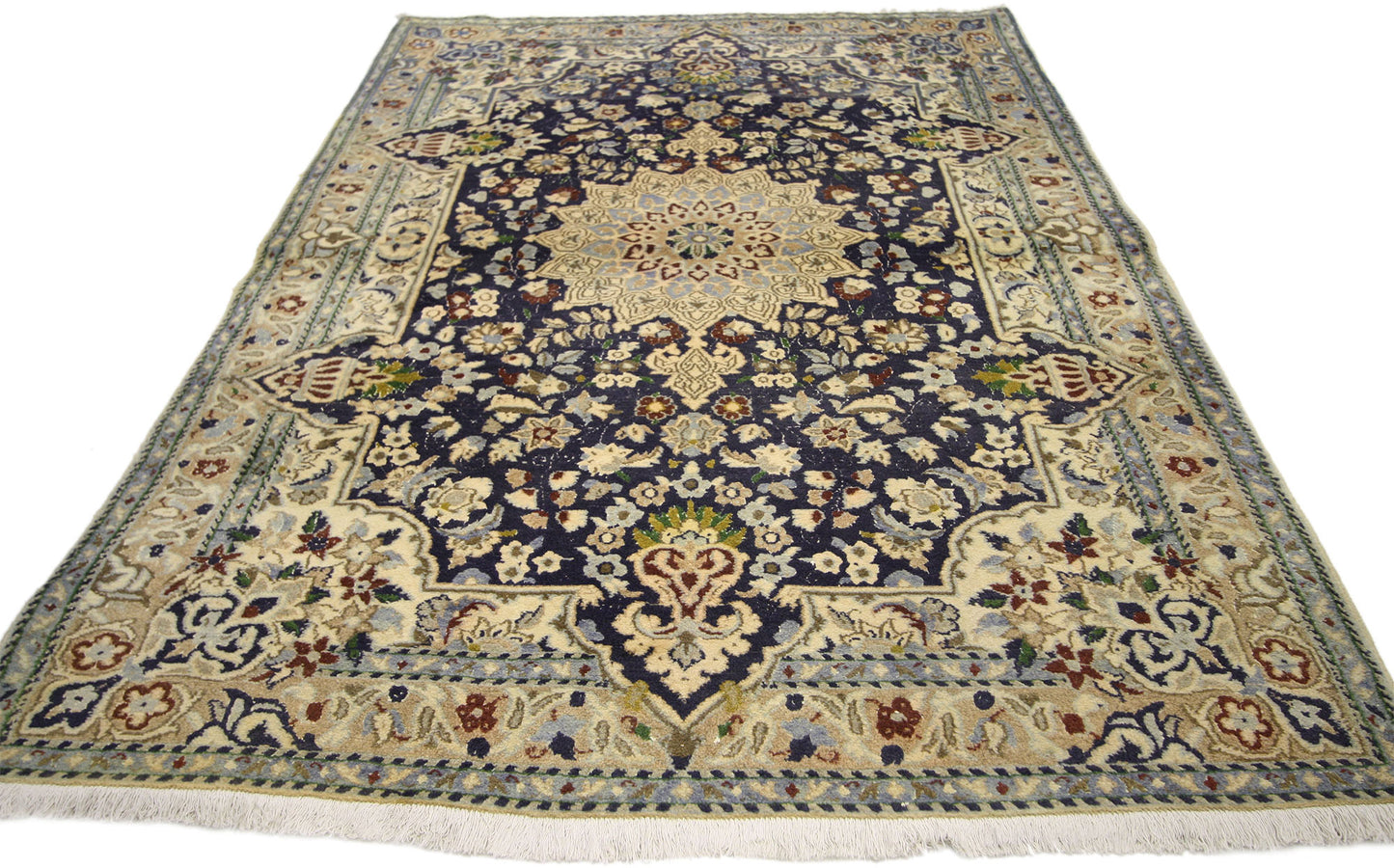 4 x 6 Vintage Nain Rug 73676